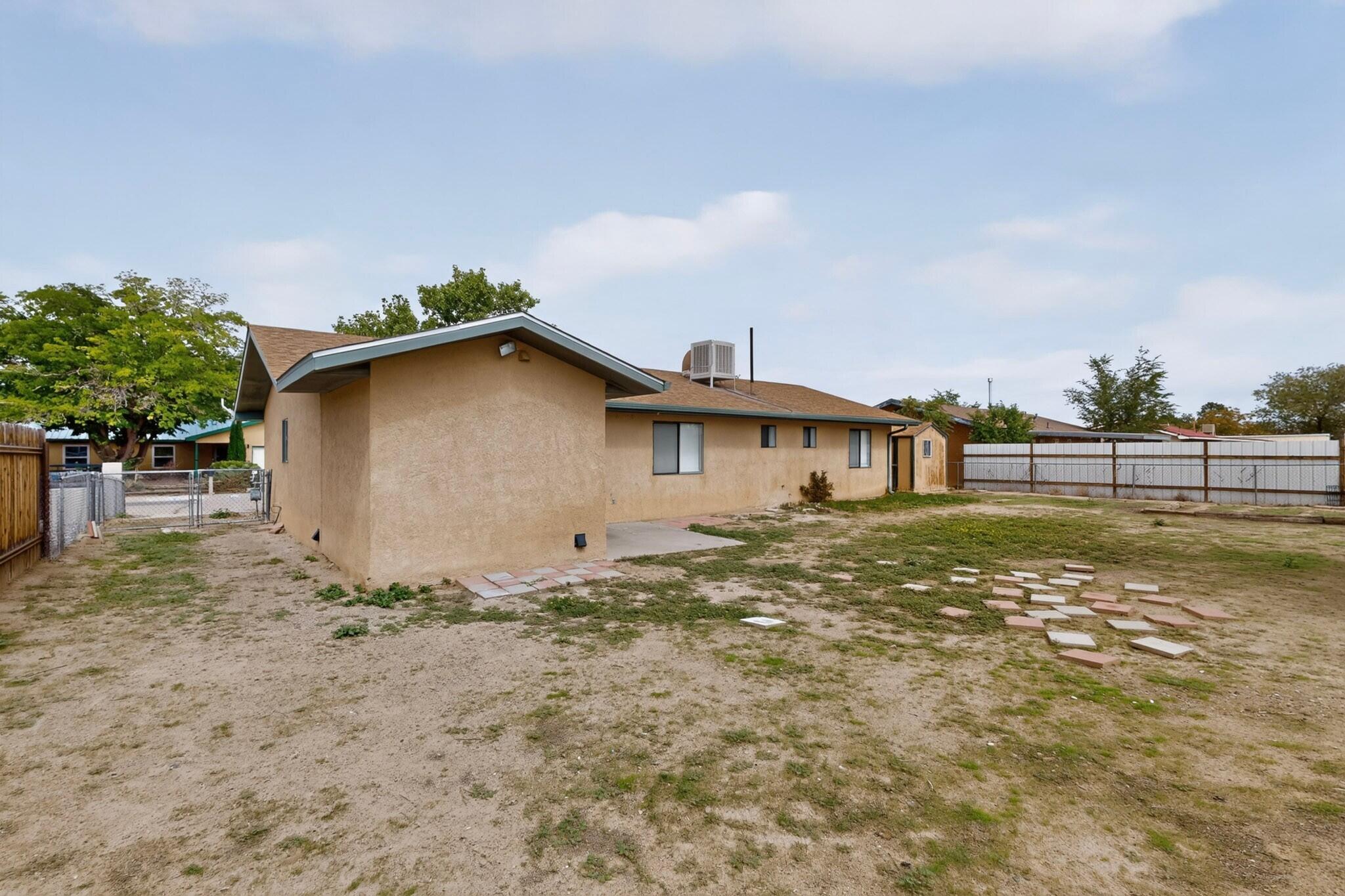 Photo 7 — 824 GALLAHAD Street SW