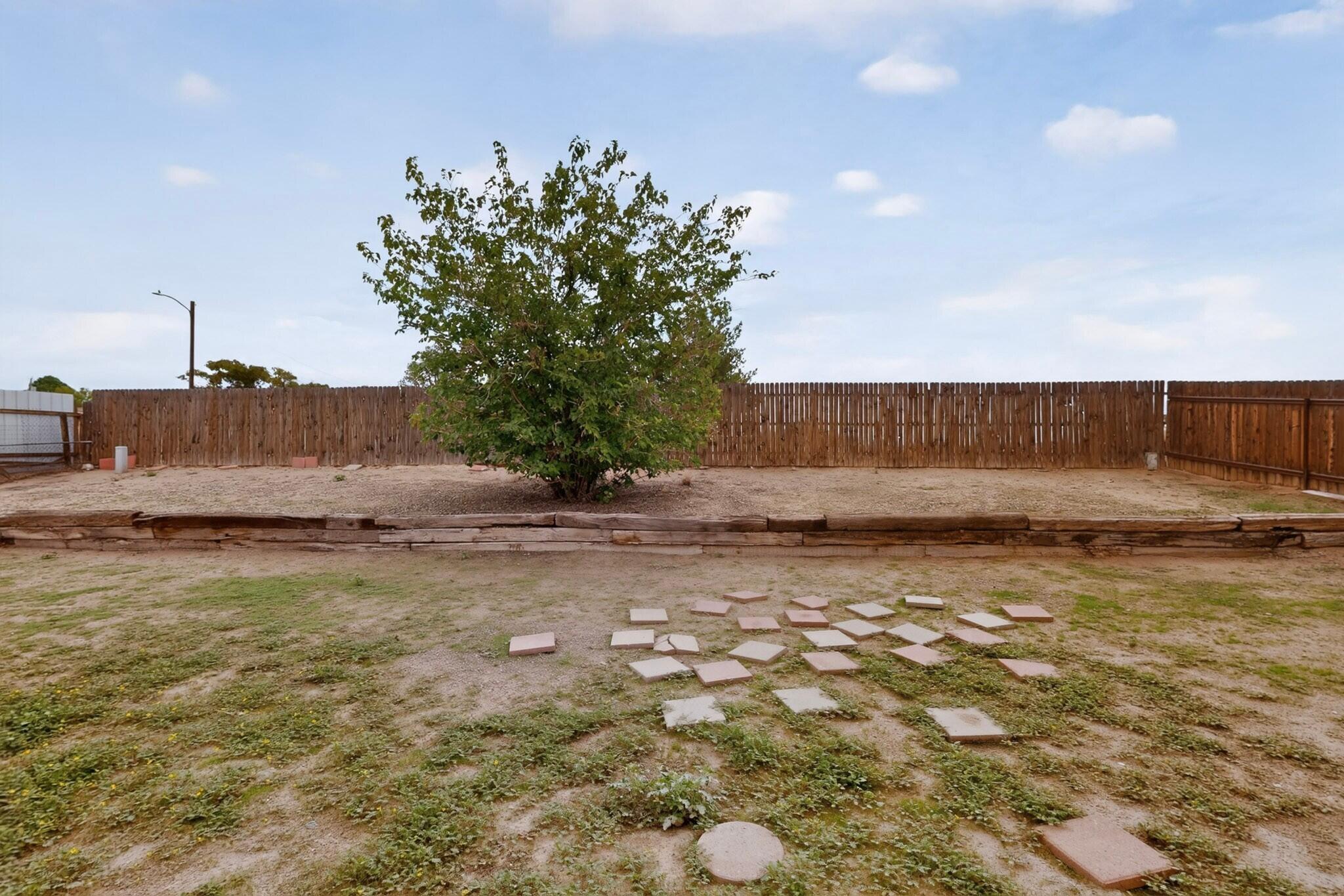 Photo 13 — 824 GALLAHAD Street SW