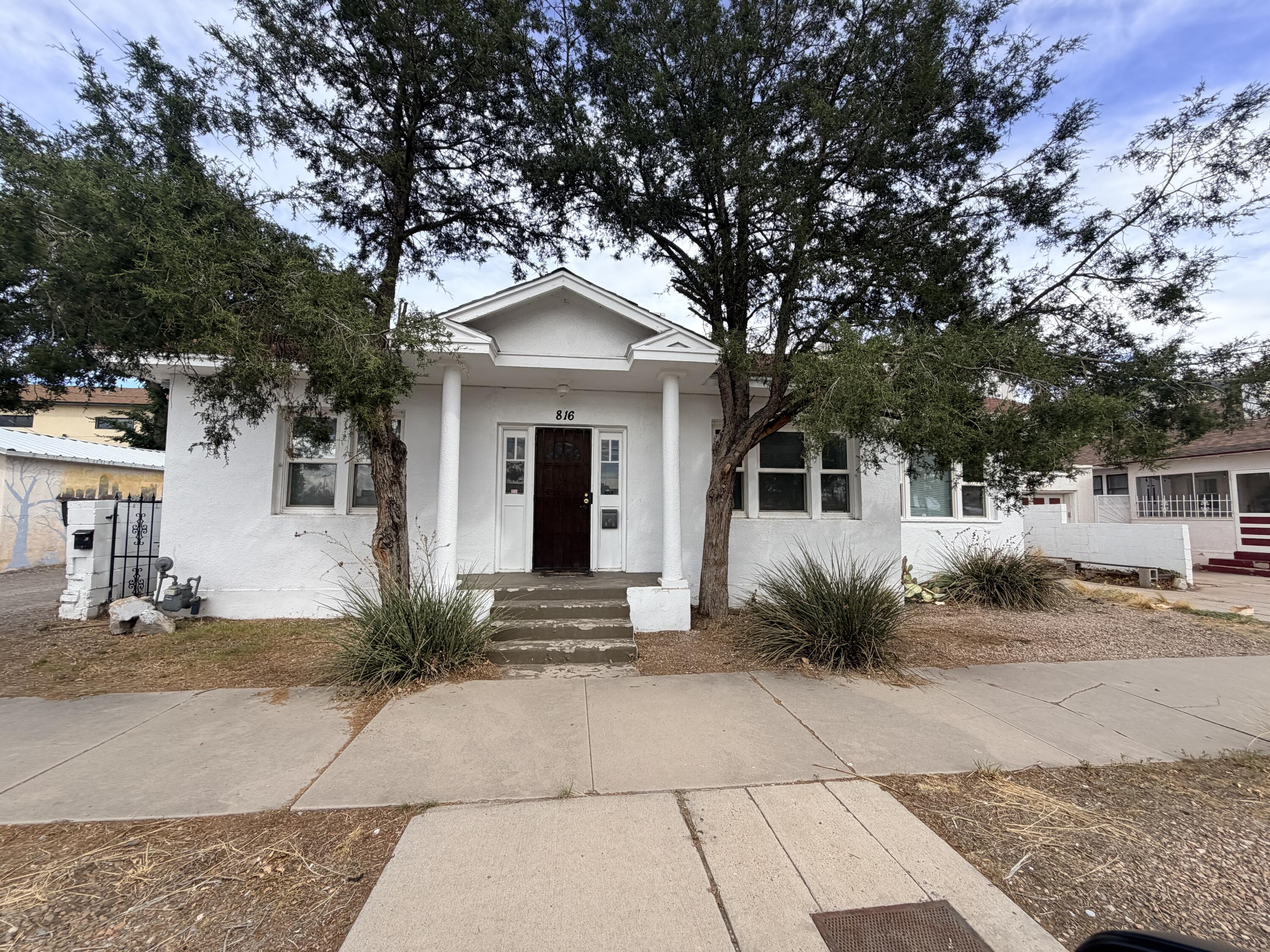 816 6th Street NW, Albuquerque, NM 87102