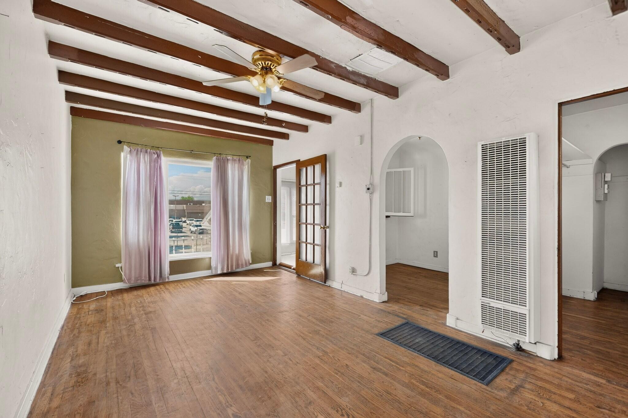 Photo 3 — 816 6th Street NW