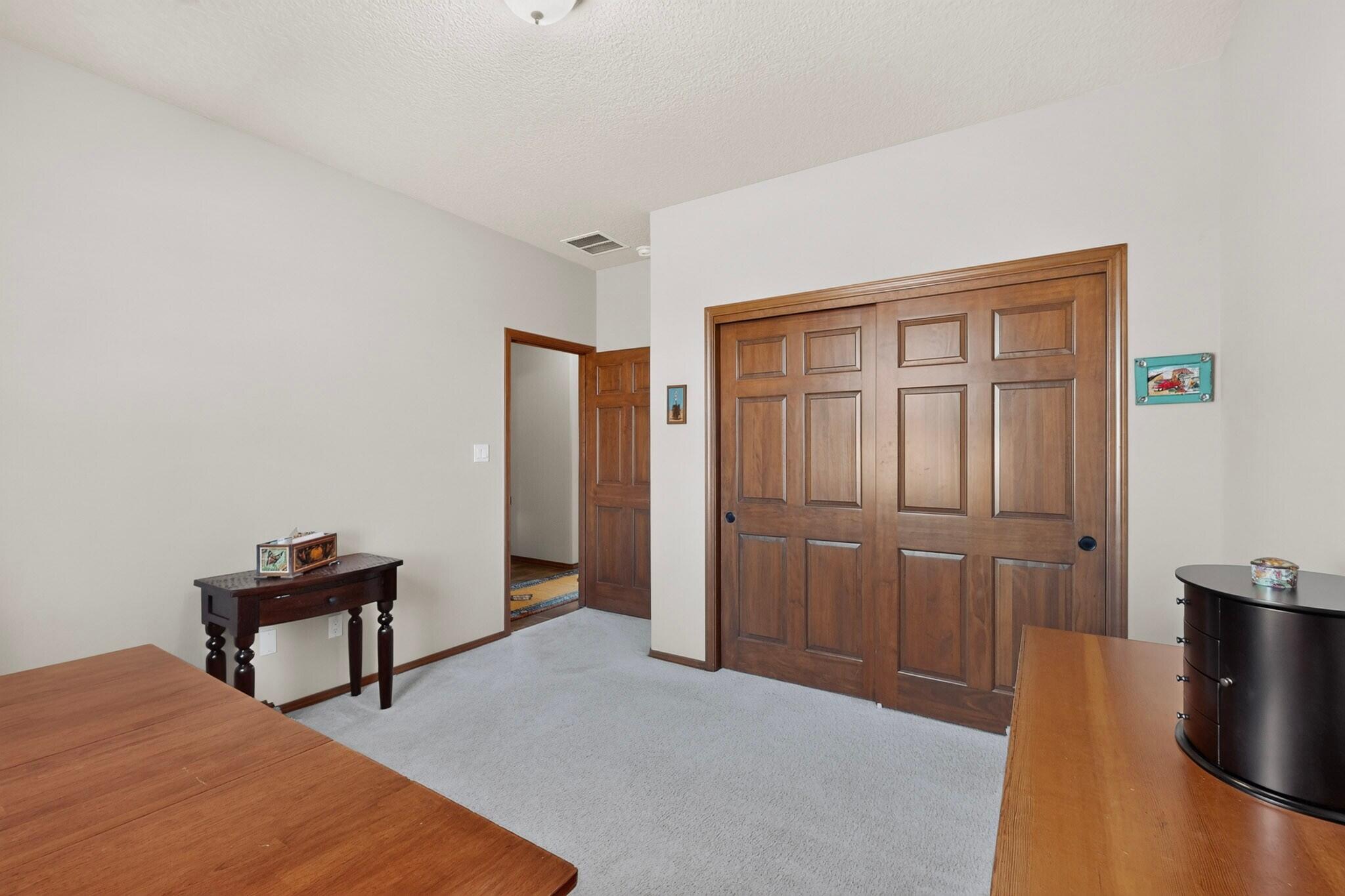 Photo 11 — 400 Holt Court NE