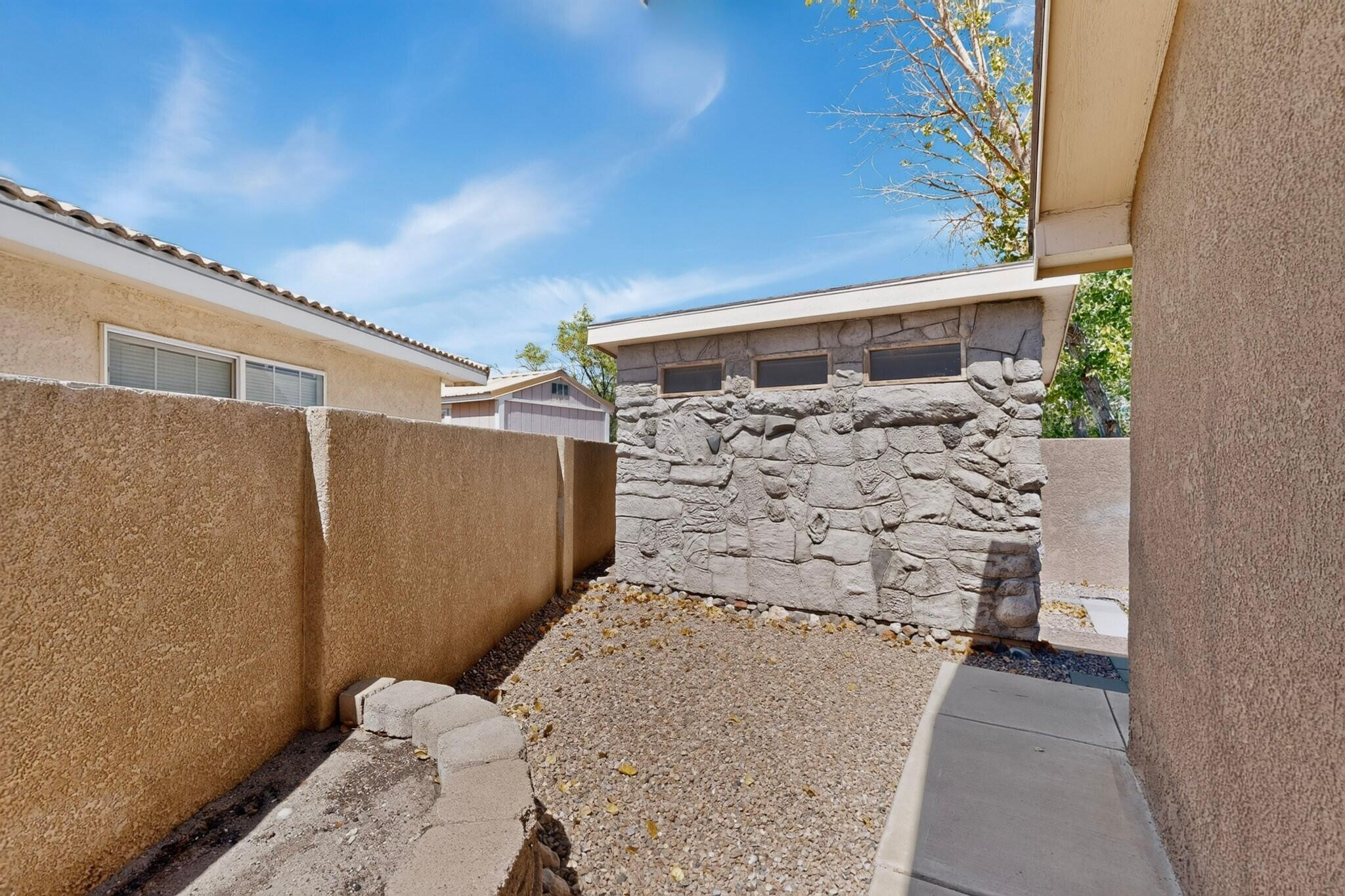 Photo 5 — 6619 Tierra Prieta Avenue NW