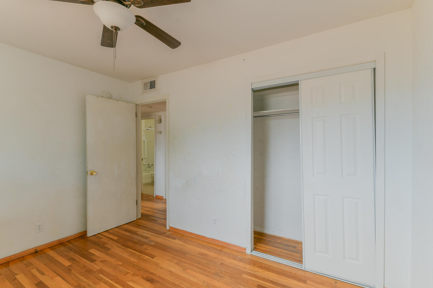 Photo 19 — 4312 Hendrix Road NE