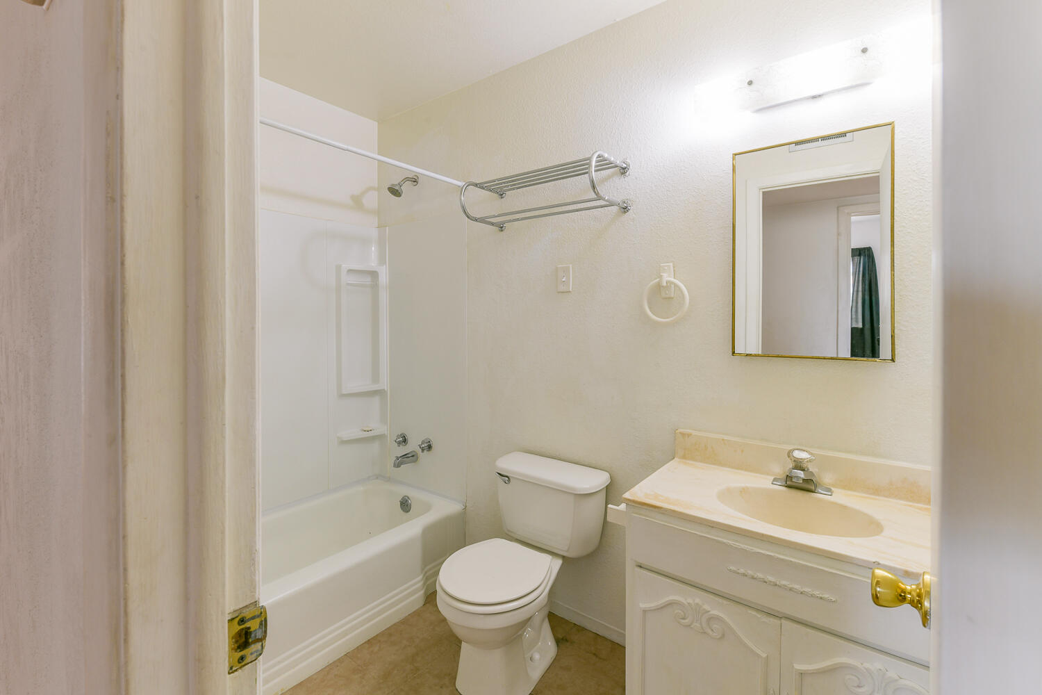 Photo 18 — 4312 Hendrix Road NE