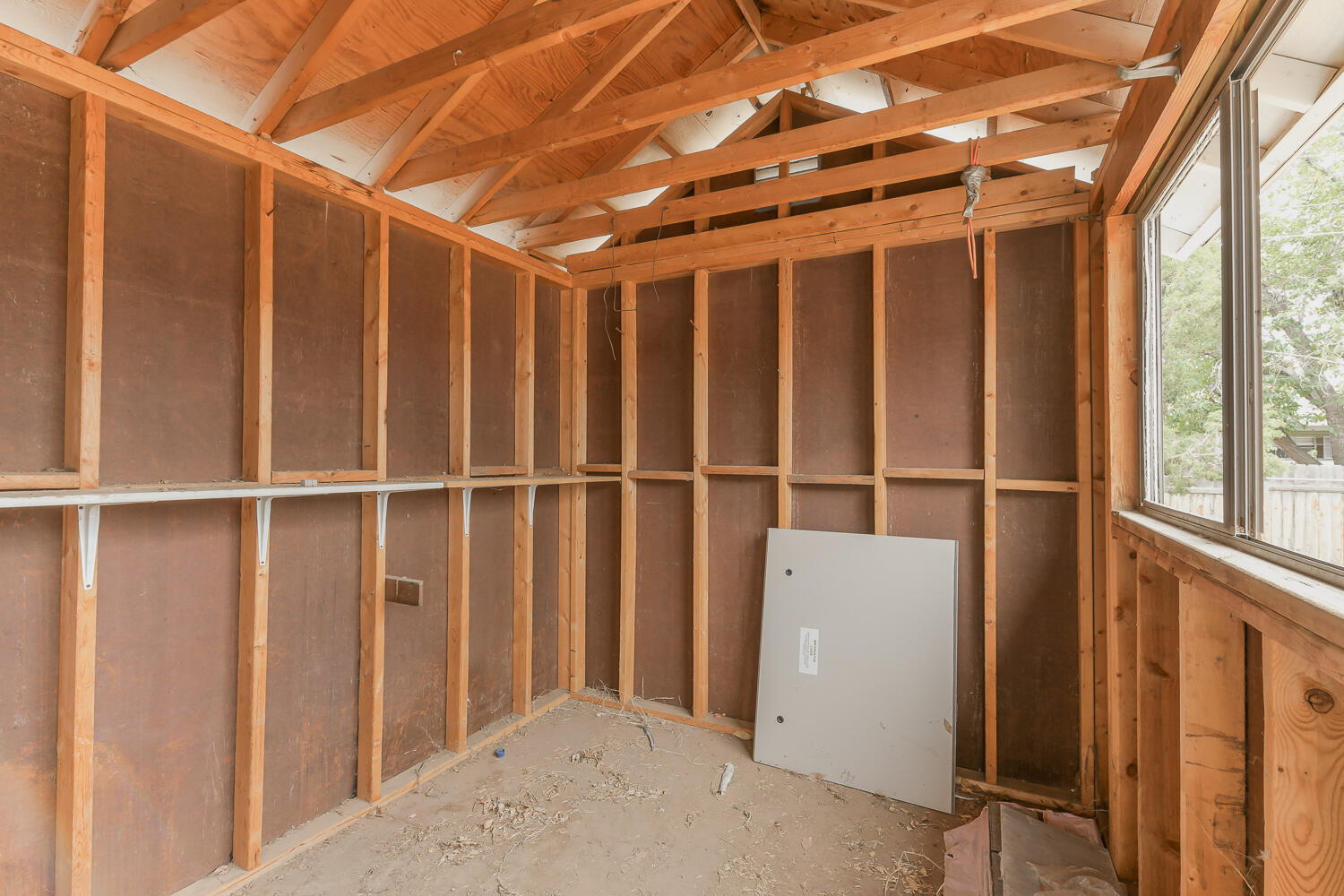Photo 5 — 4312 Hendrix Road NE