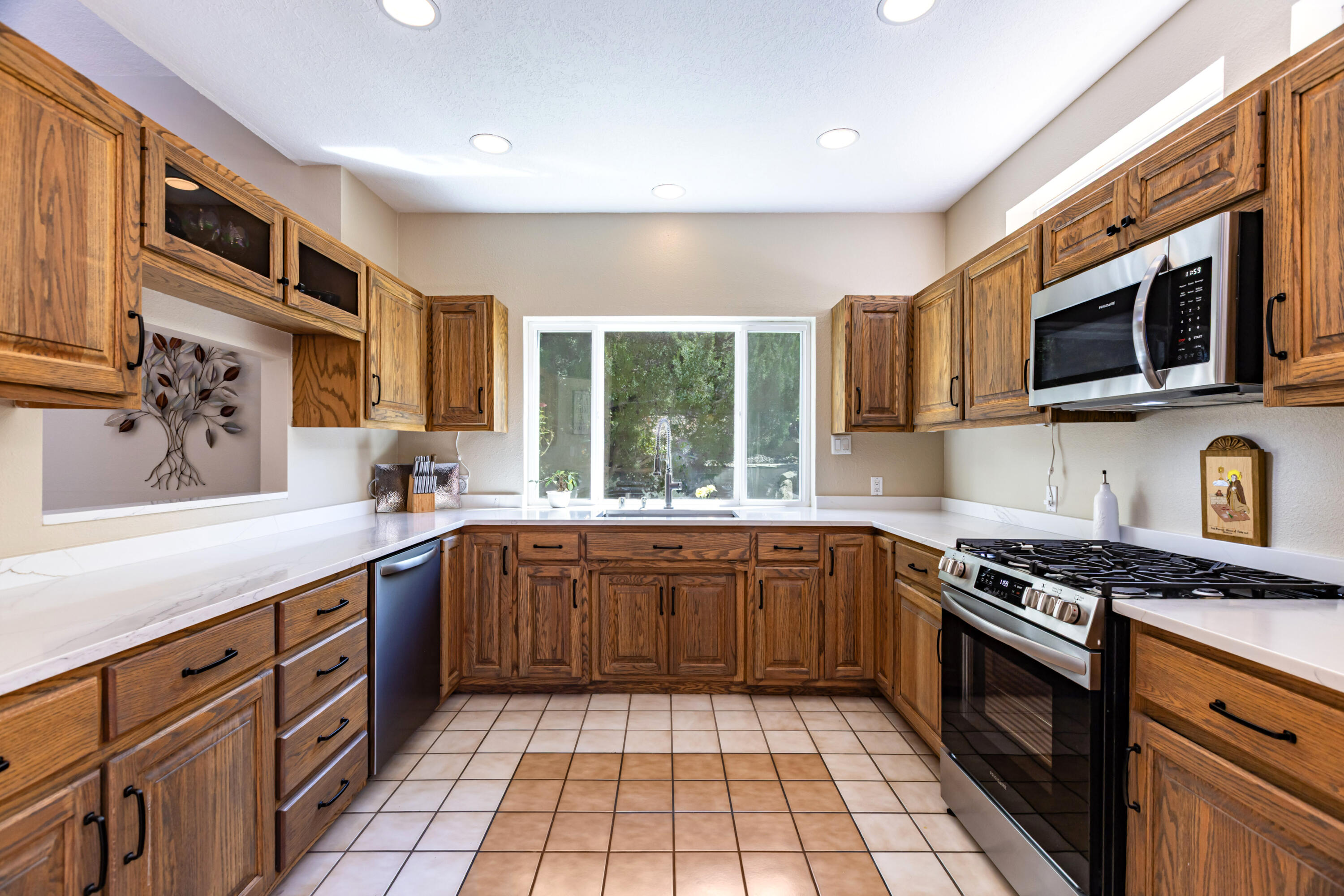 Photo 15 — 1532 Archuleta Drive NE
