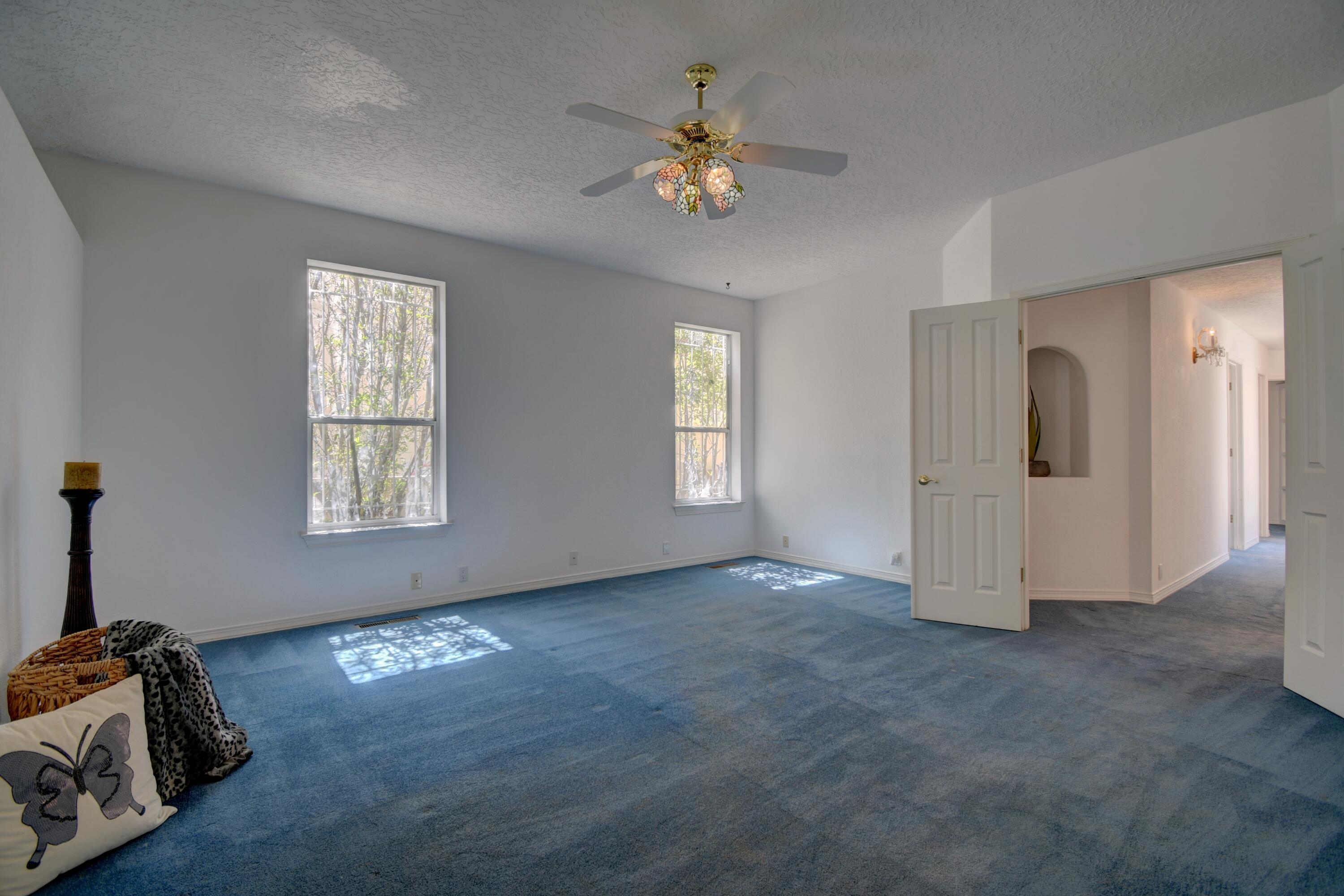 Photo 11 — 5512 Avenida Cuesta NE