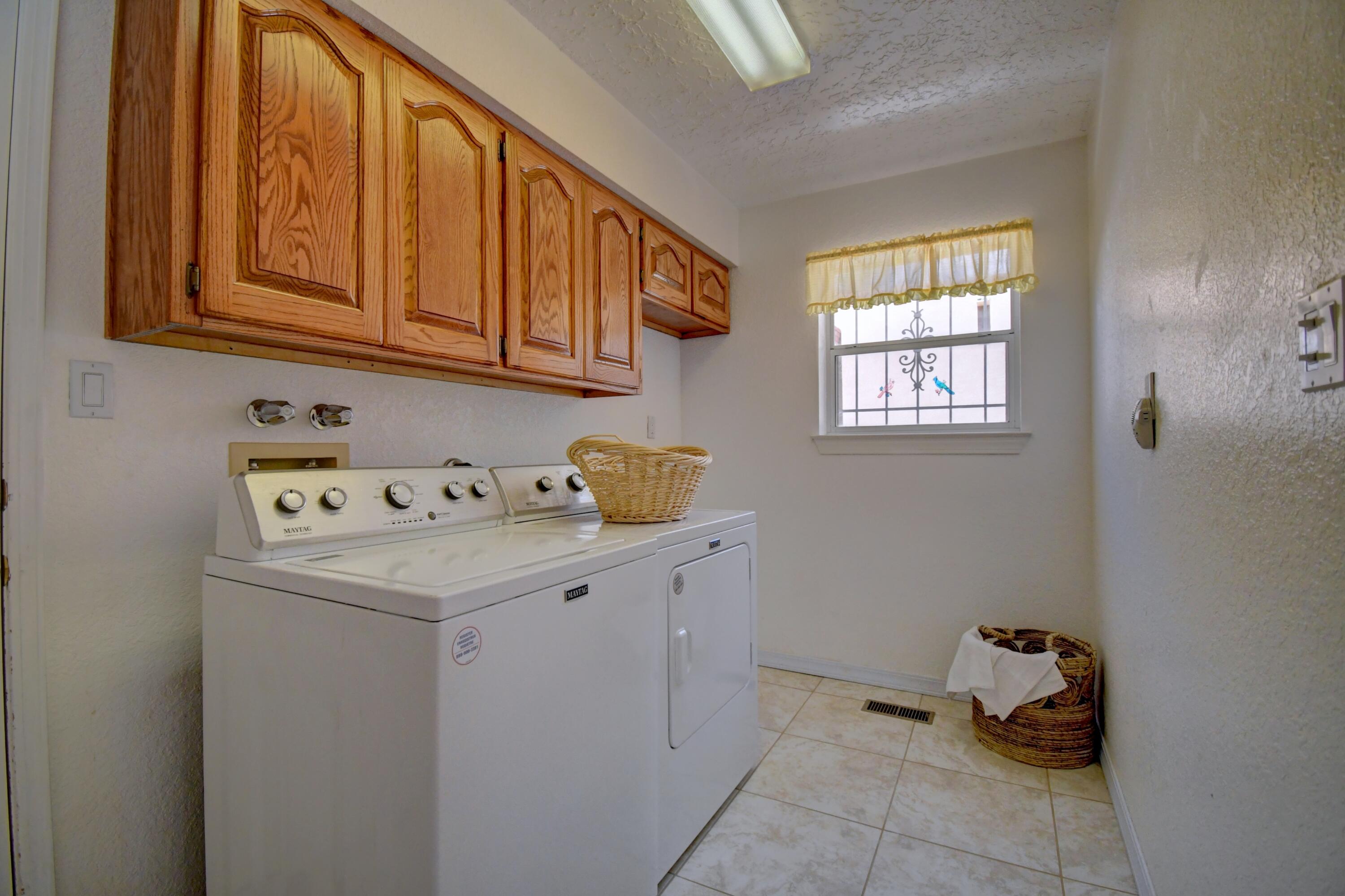 Photo 5 — 5512 Avenida Cuesta NE