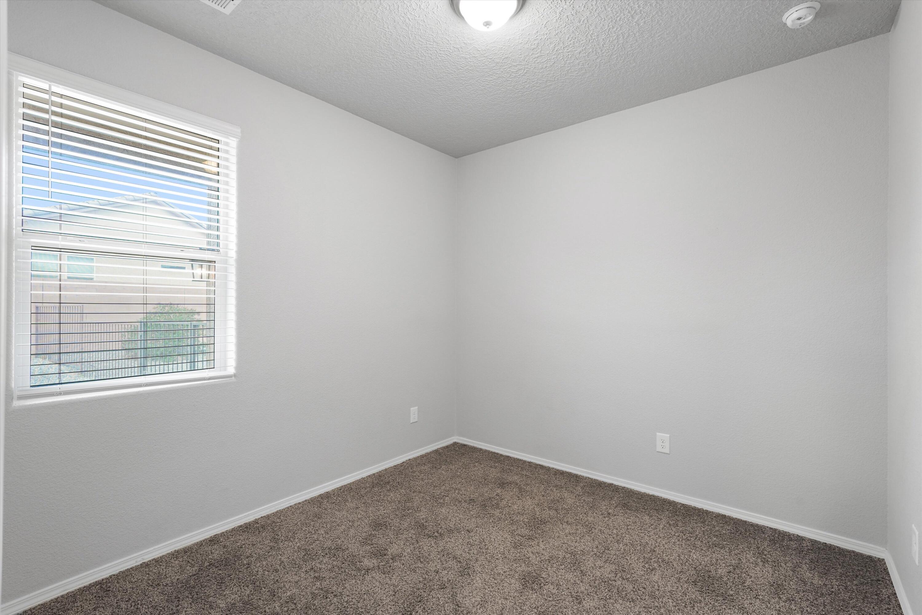 Photo 16 — 3250 Berkshire Road NE