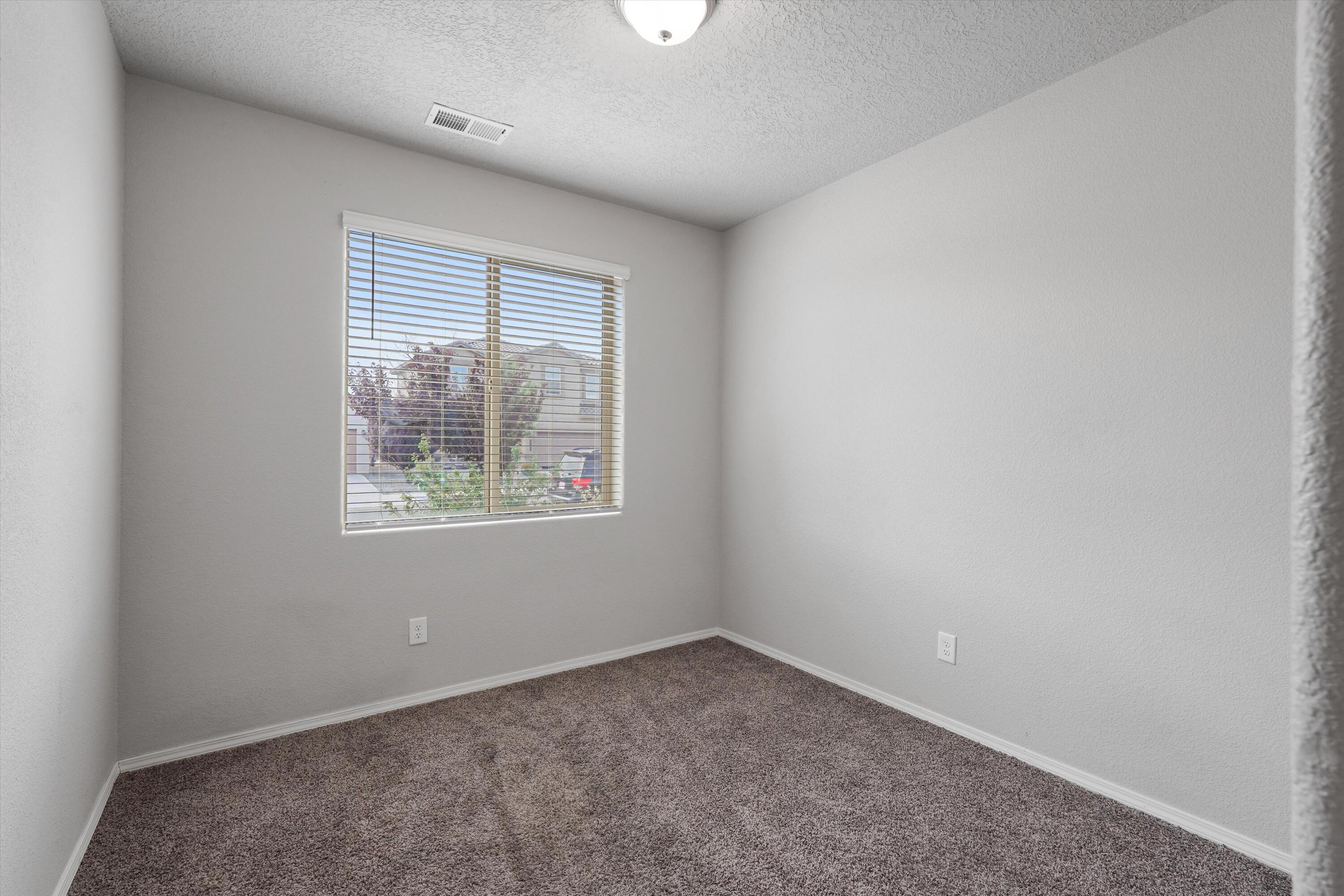 Photo 11 — 3250 Berkshire Road NE
