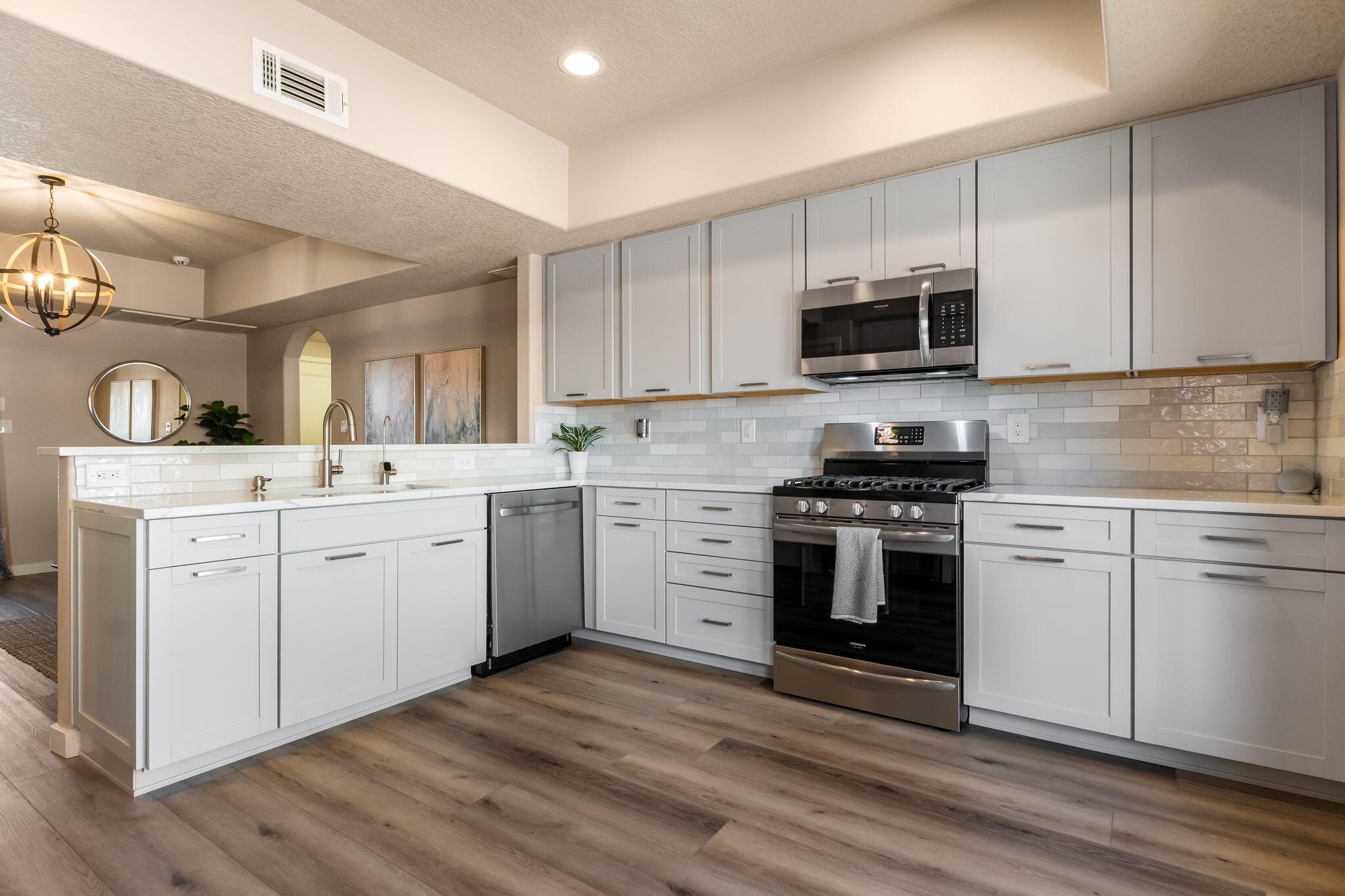 Photo 19 — 11024 Escensia Street NW