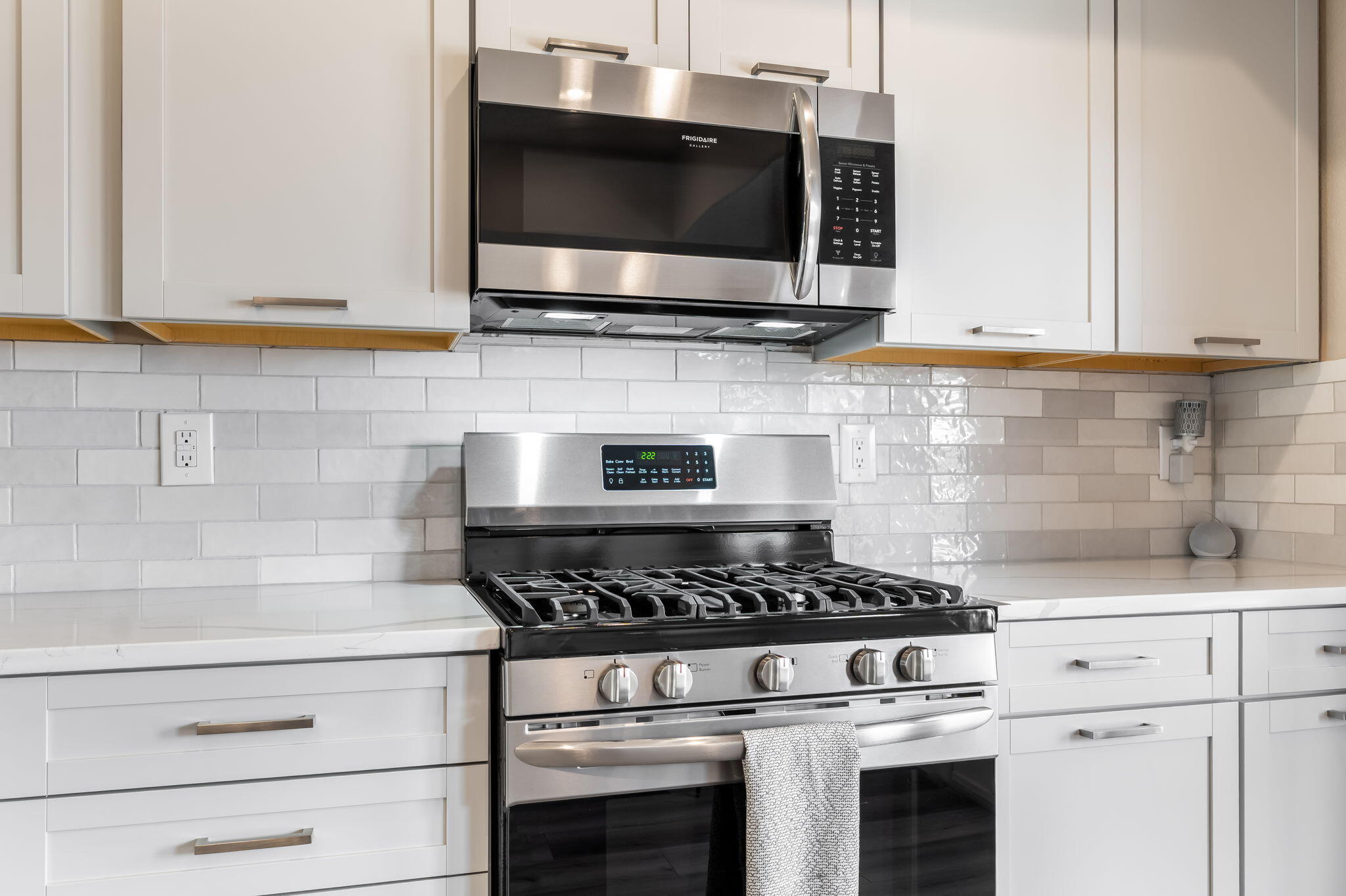 Photo 20 — 11024 Escensia Street NW