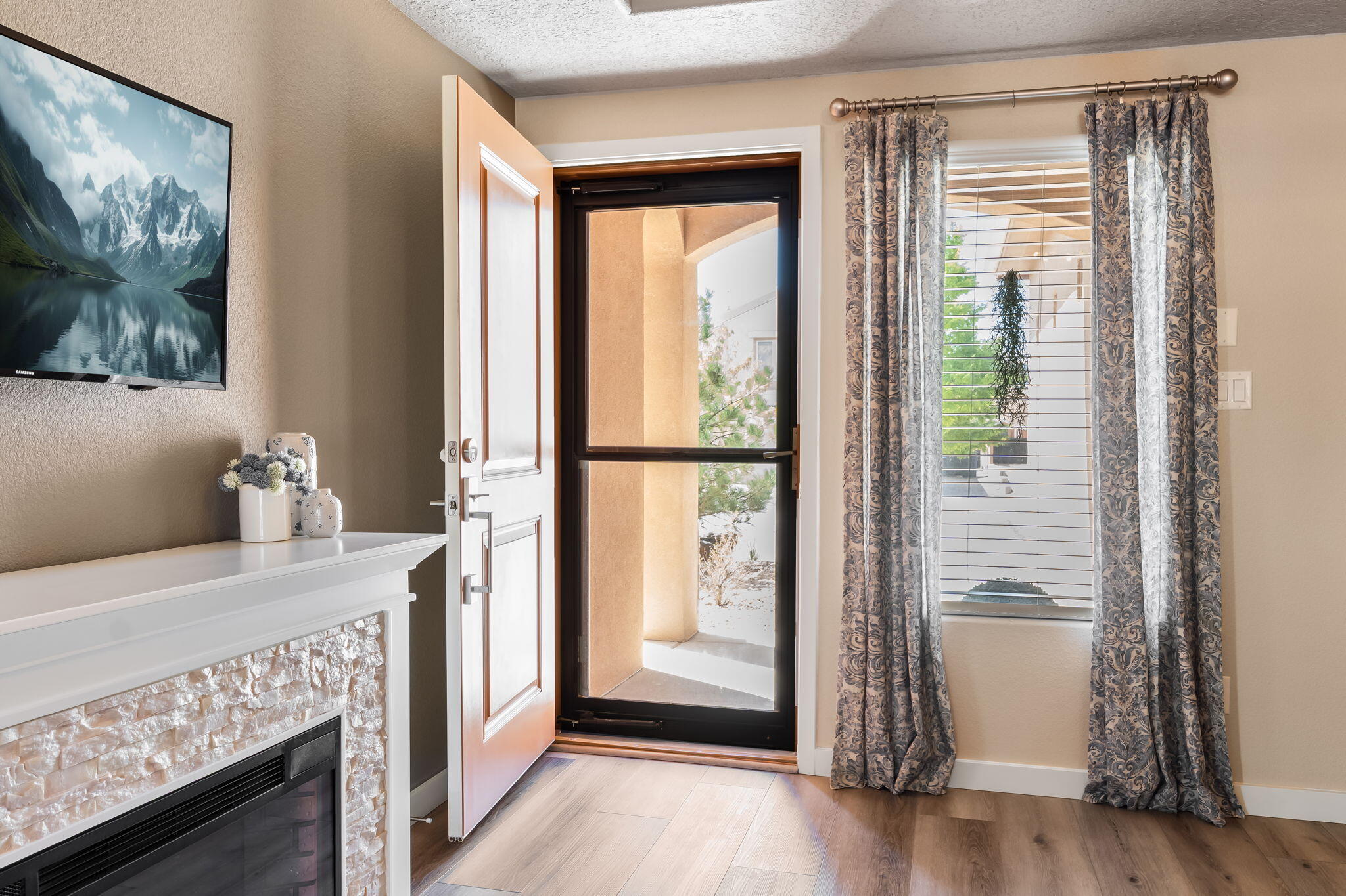 Photo 12 — 11024 Escensia Street NW