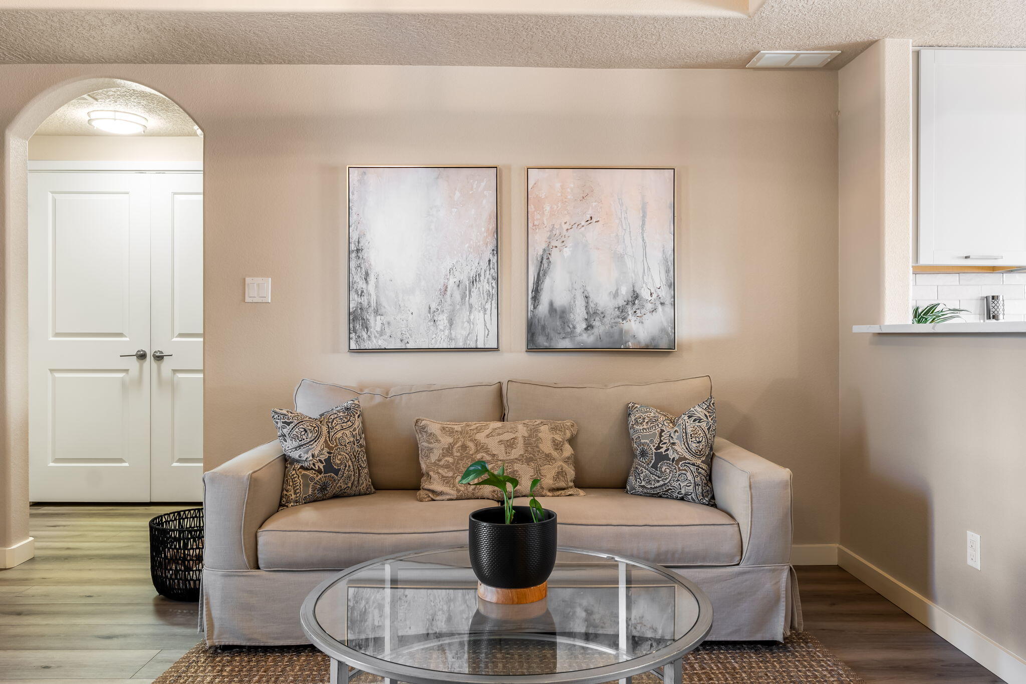 Photo 14 — 11024 Escensia Street NW