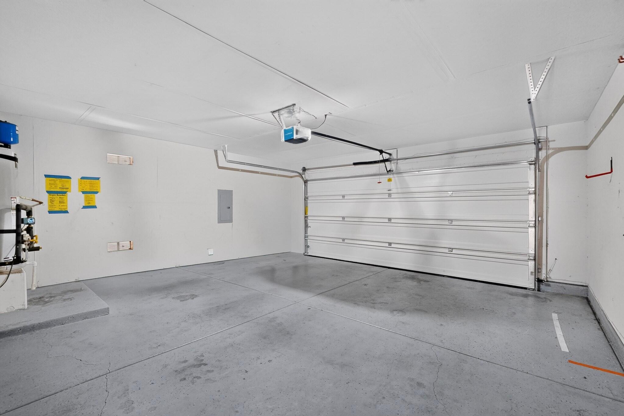 Photo 12 — 10940 Fort Point Lane NE