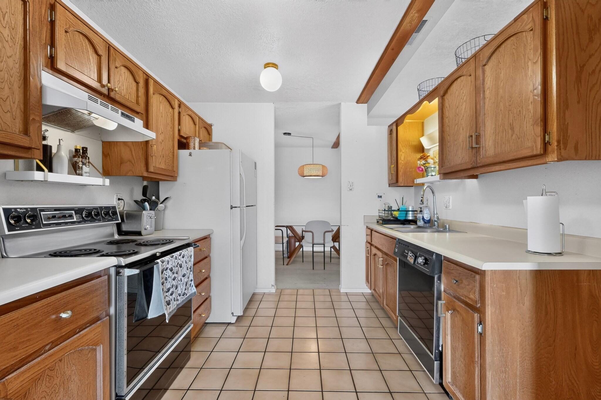 Photo 14 — 8400 Parrot Run Road NE