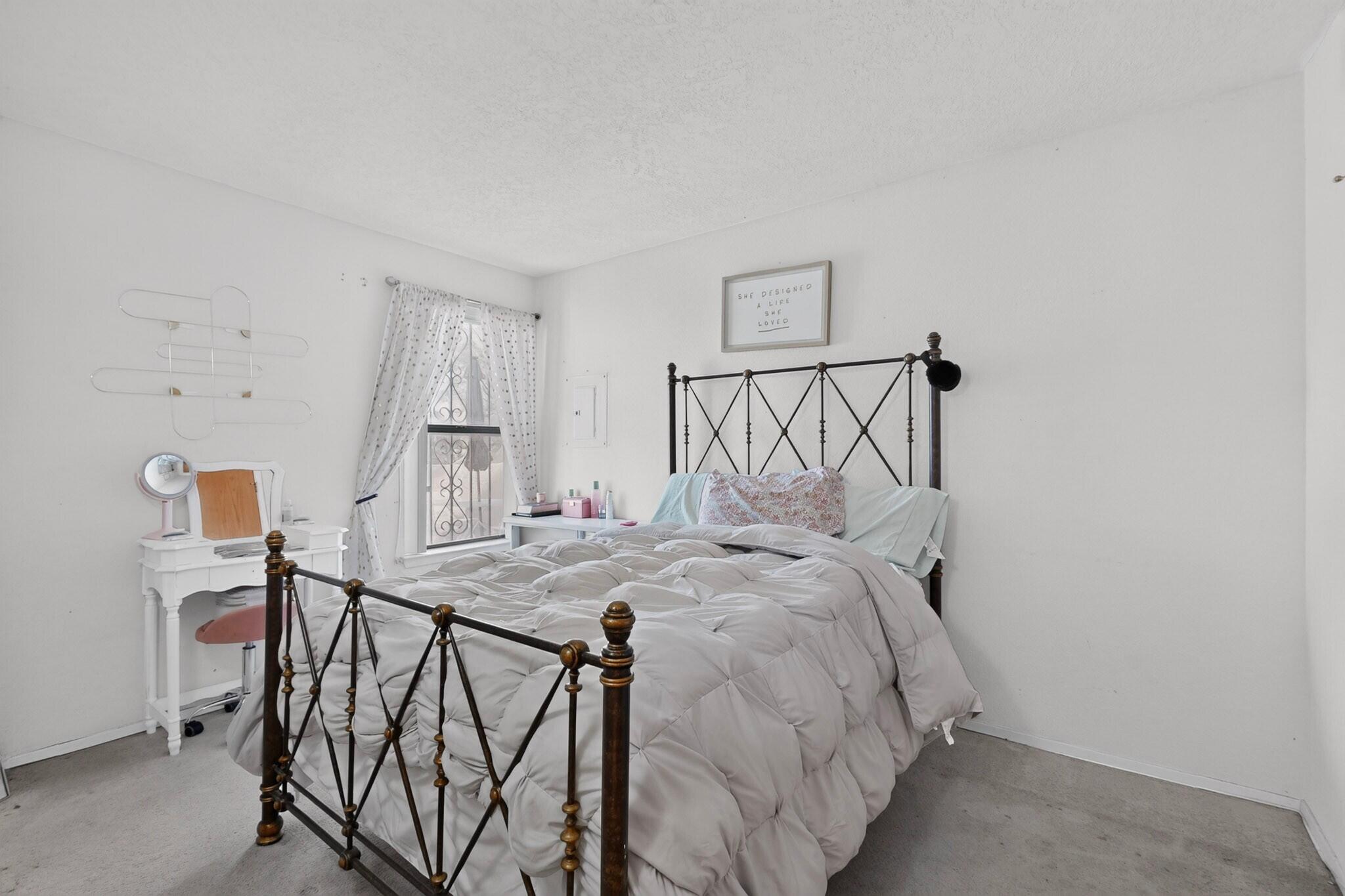 Photo 3 — 8400 Parrot Run Road NE