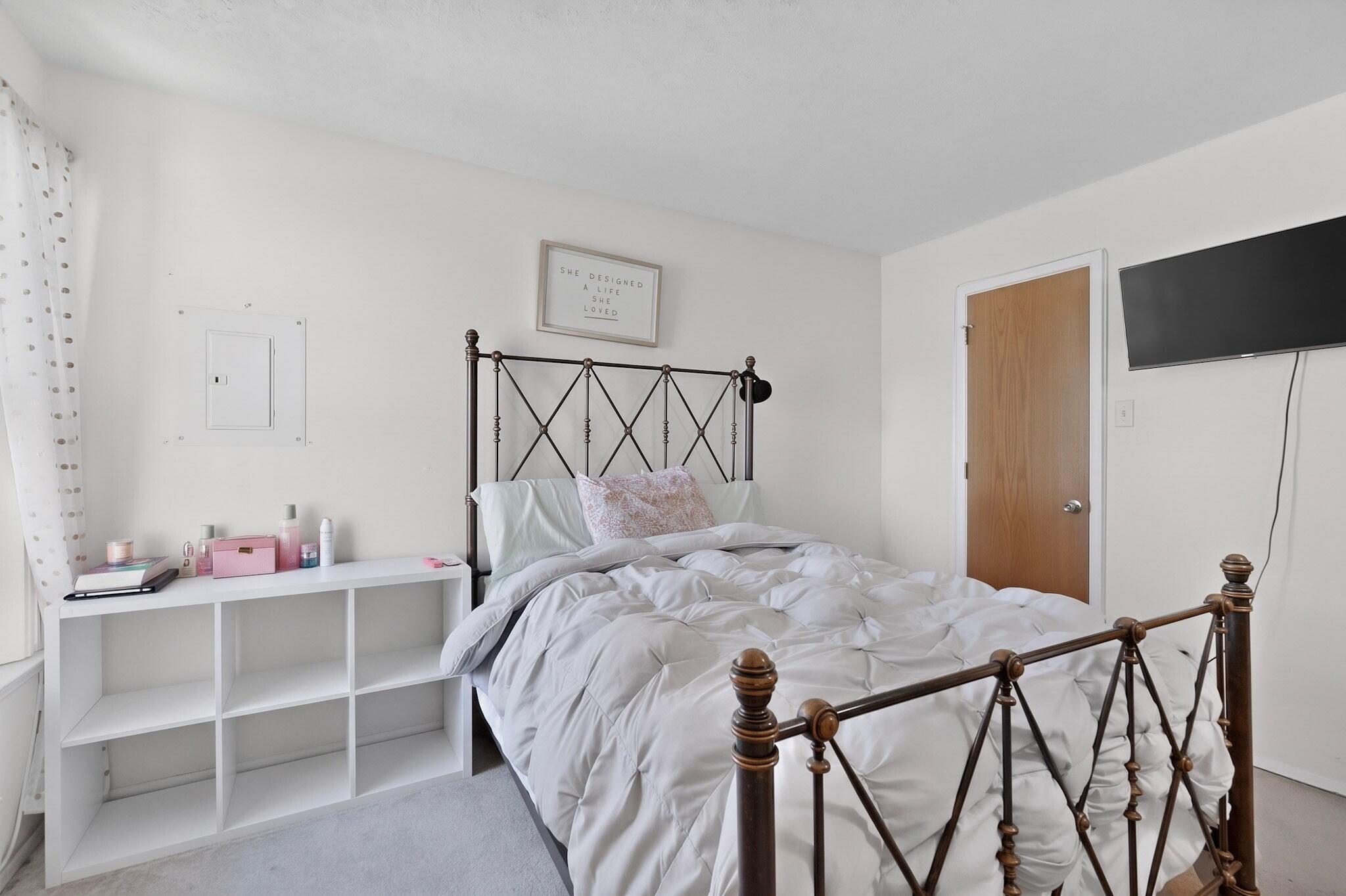 Photo 4 — 8400 Parrot Run Road NE