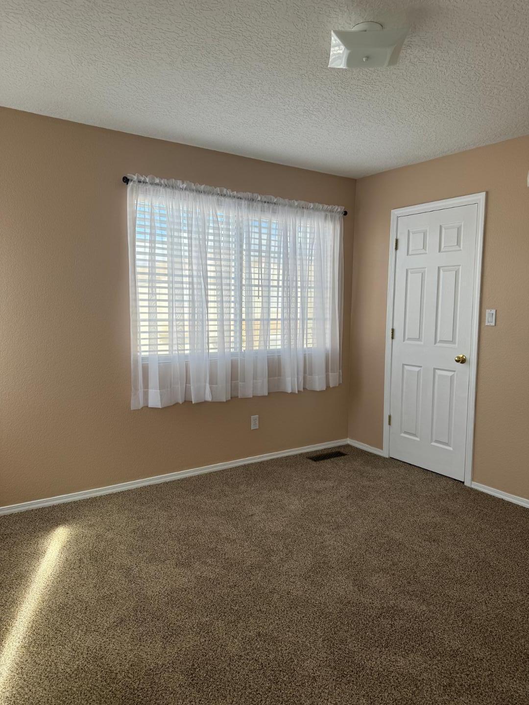 Photo 3 — 10920 Tomatillo Lane SE