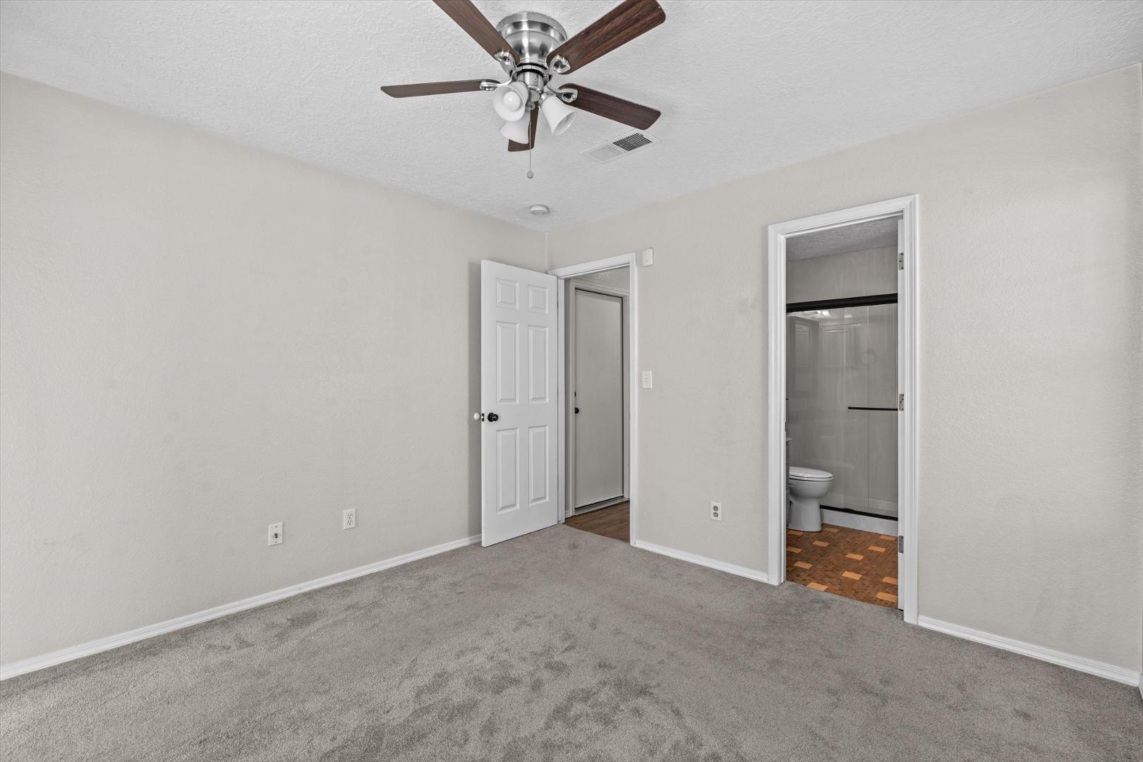 Photo 16 — 8415 Cedarcroft Road NW