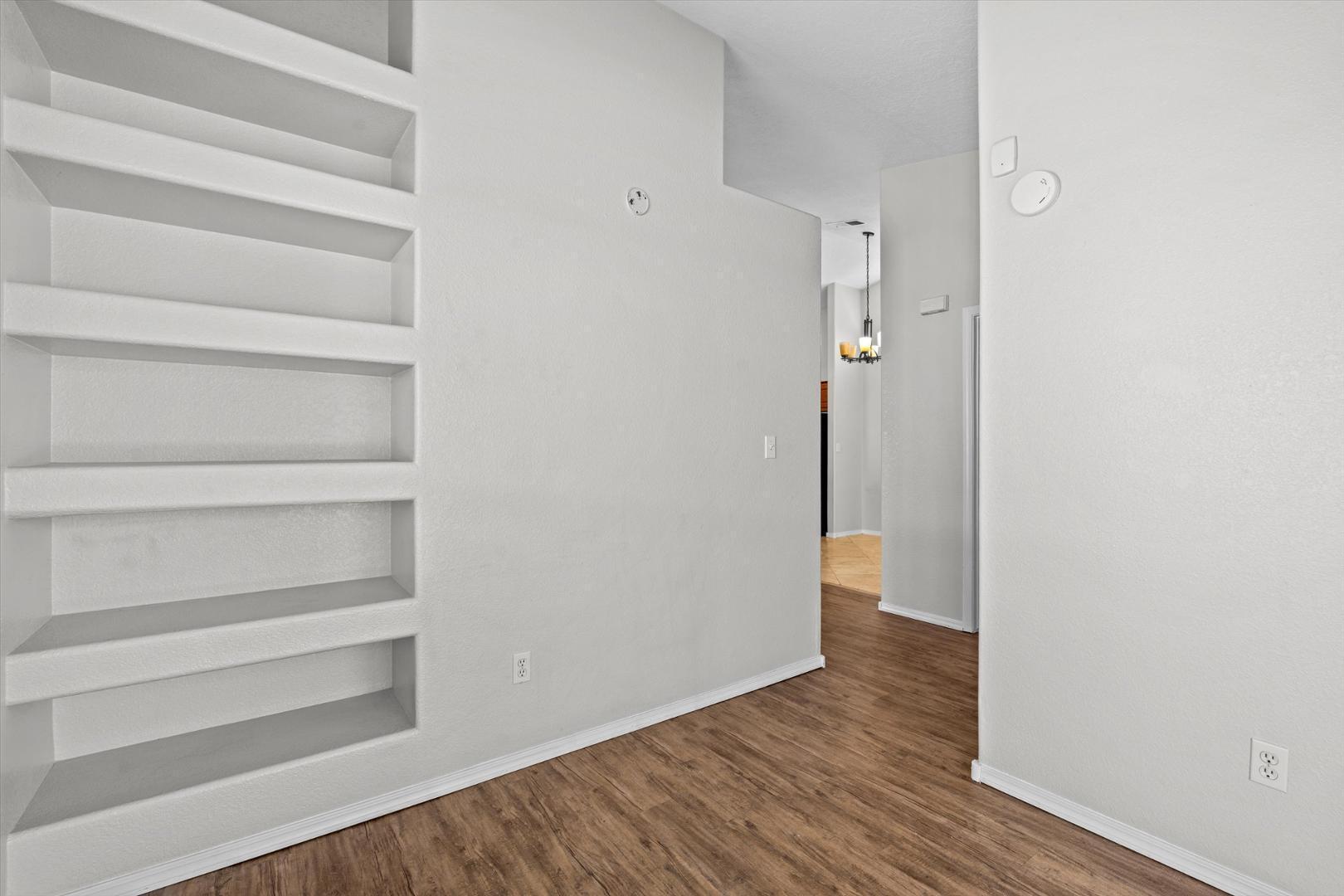 Photo 8 — 8415 Cedarcroft Road NW
