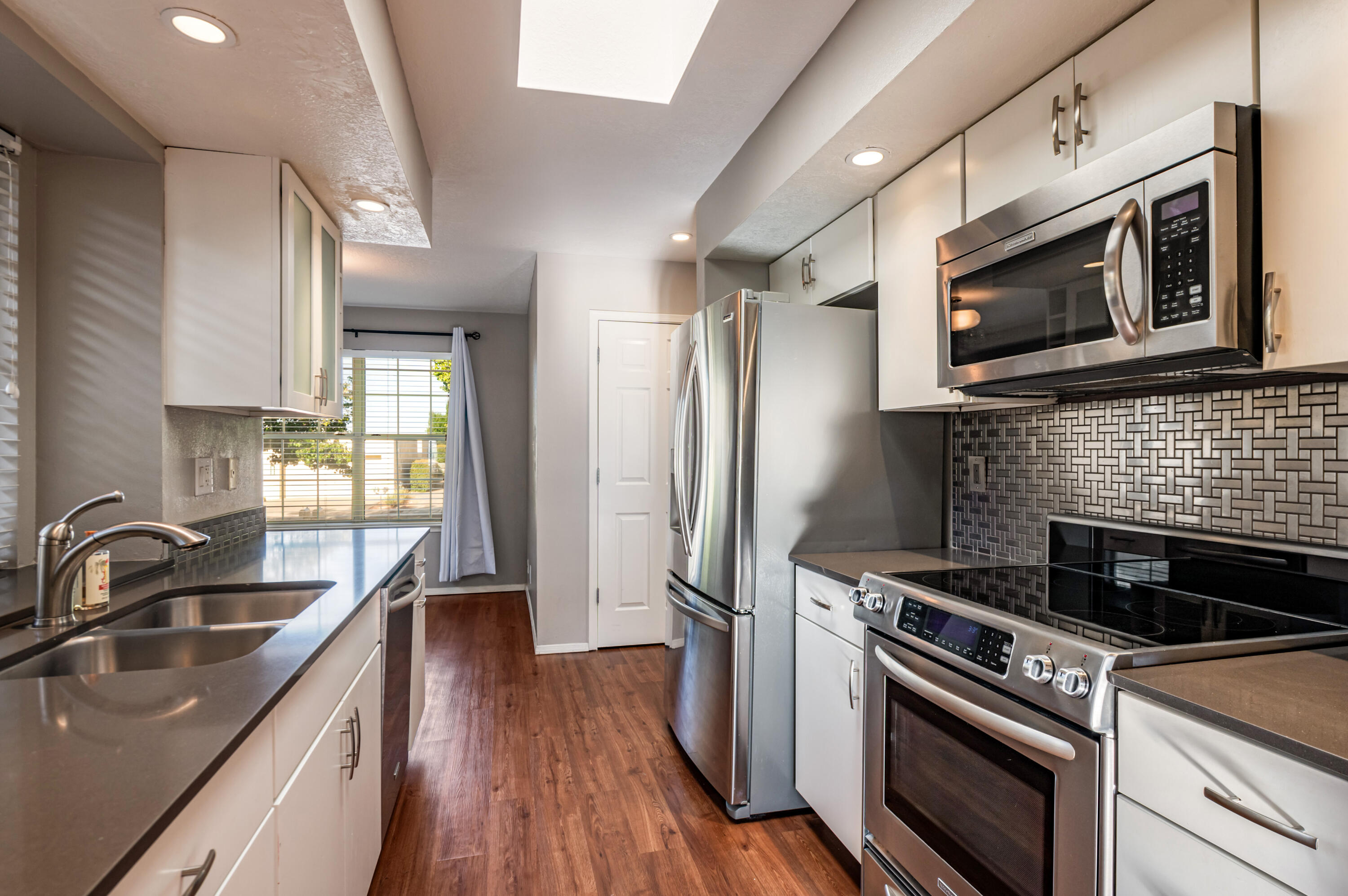 Photo 11 — 7920 Woodwind Drive NE