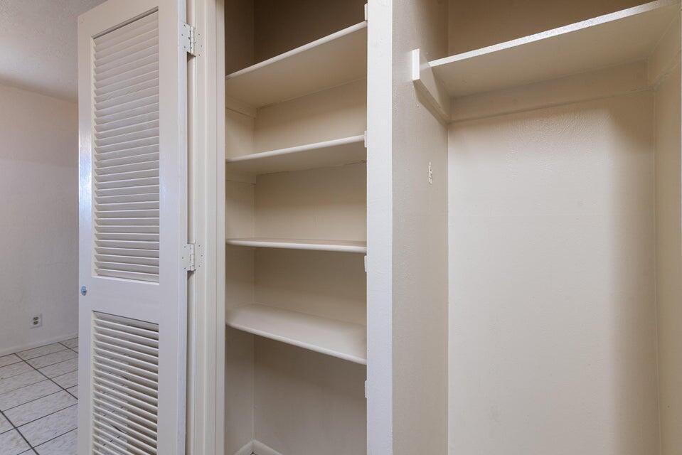 Photo 15 — 206 Princeton Drive SE 5