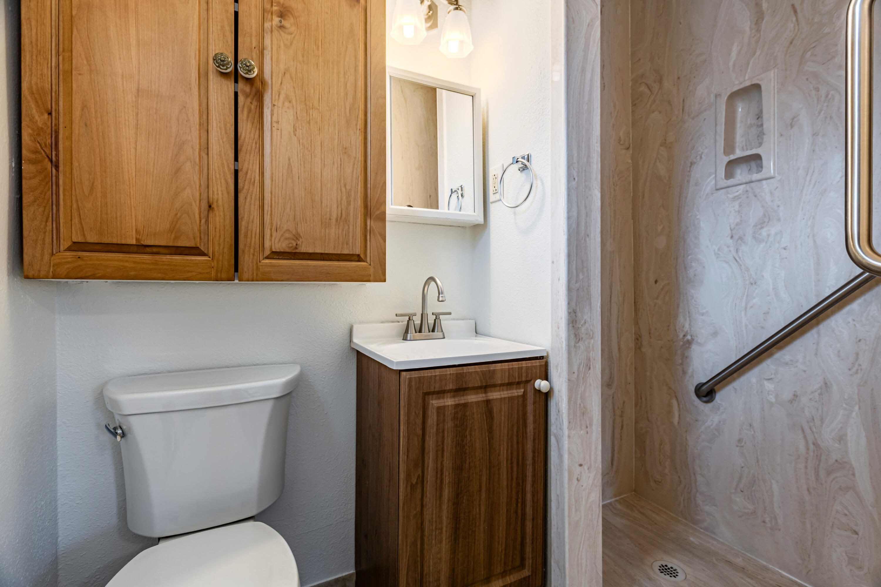 Photo 13 — 9405 Parsifal Place NE