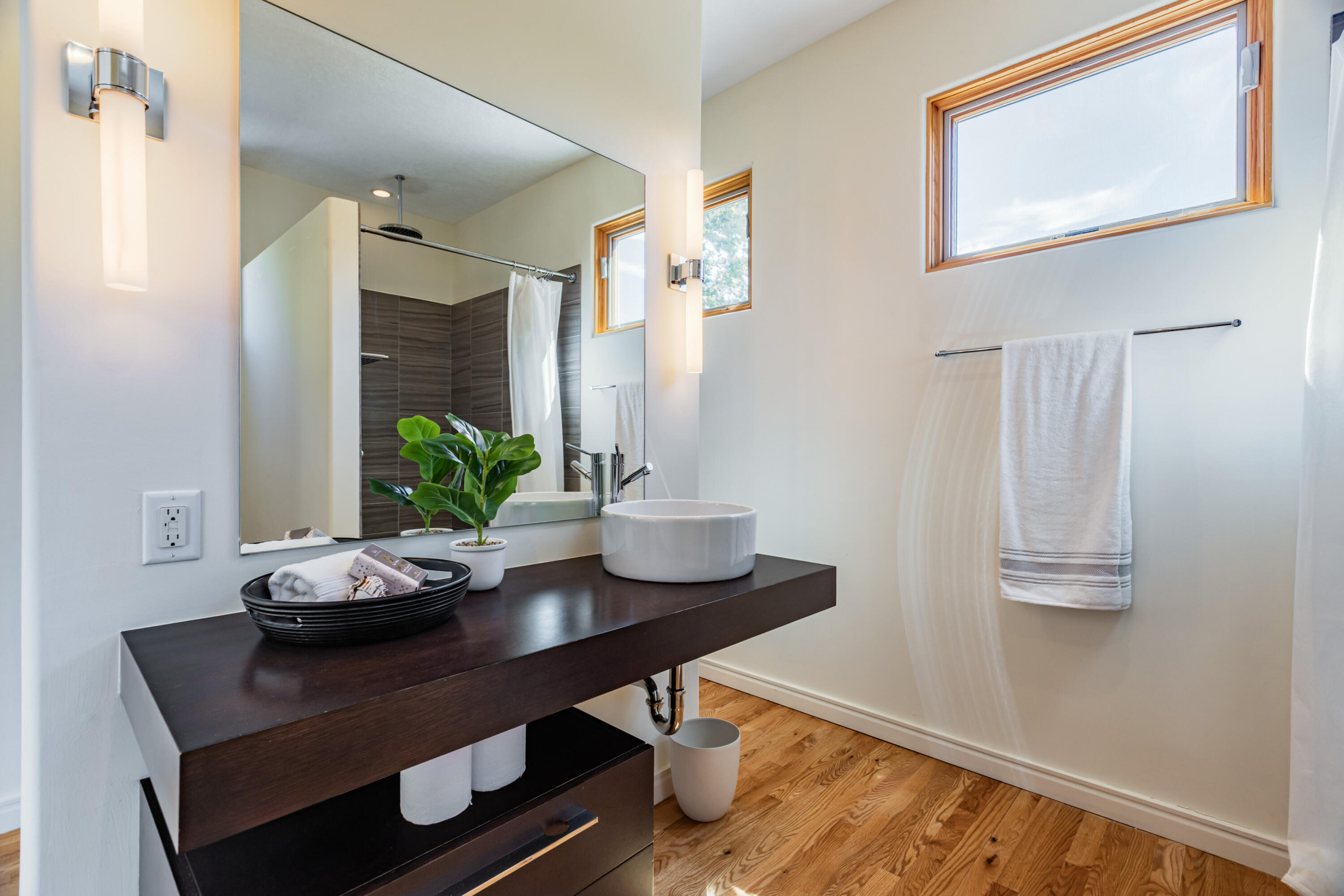 Photo 11 — 1703 Edwardo Y Juanita Court NW