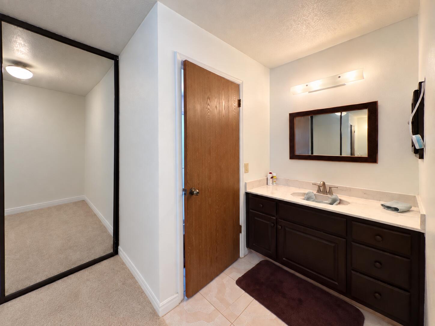 Photo 5 — 4944 Chromium Drive NE
