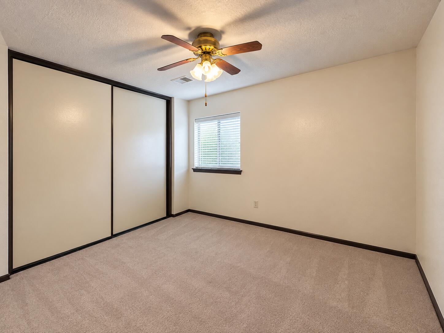 Photo 8 — 4944 Chromium Drive NE