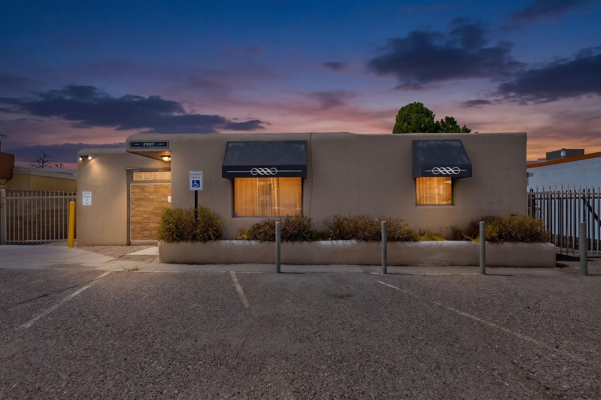2907 San Mateo Boulevard NE, Albuquerque, NM 87110