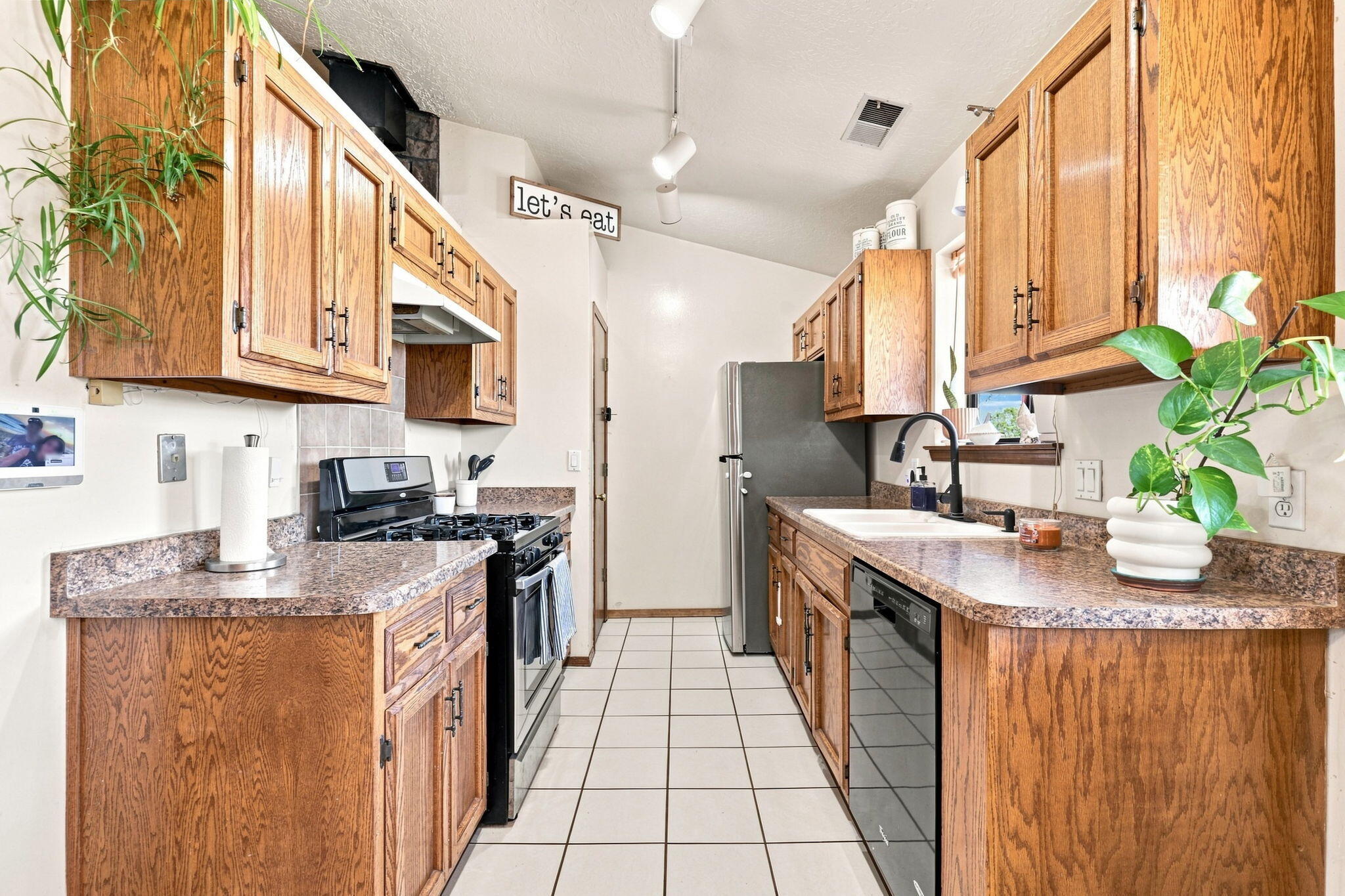 Photo 4 — 48 Scott Road