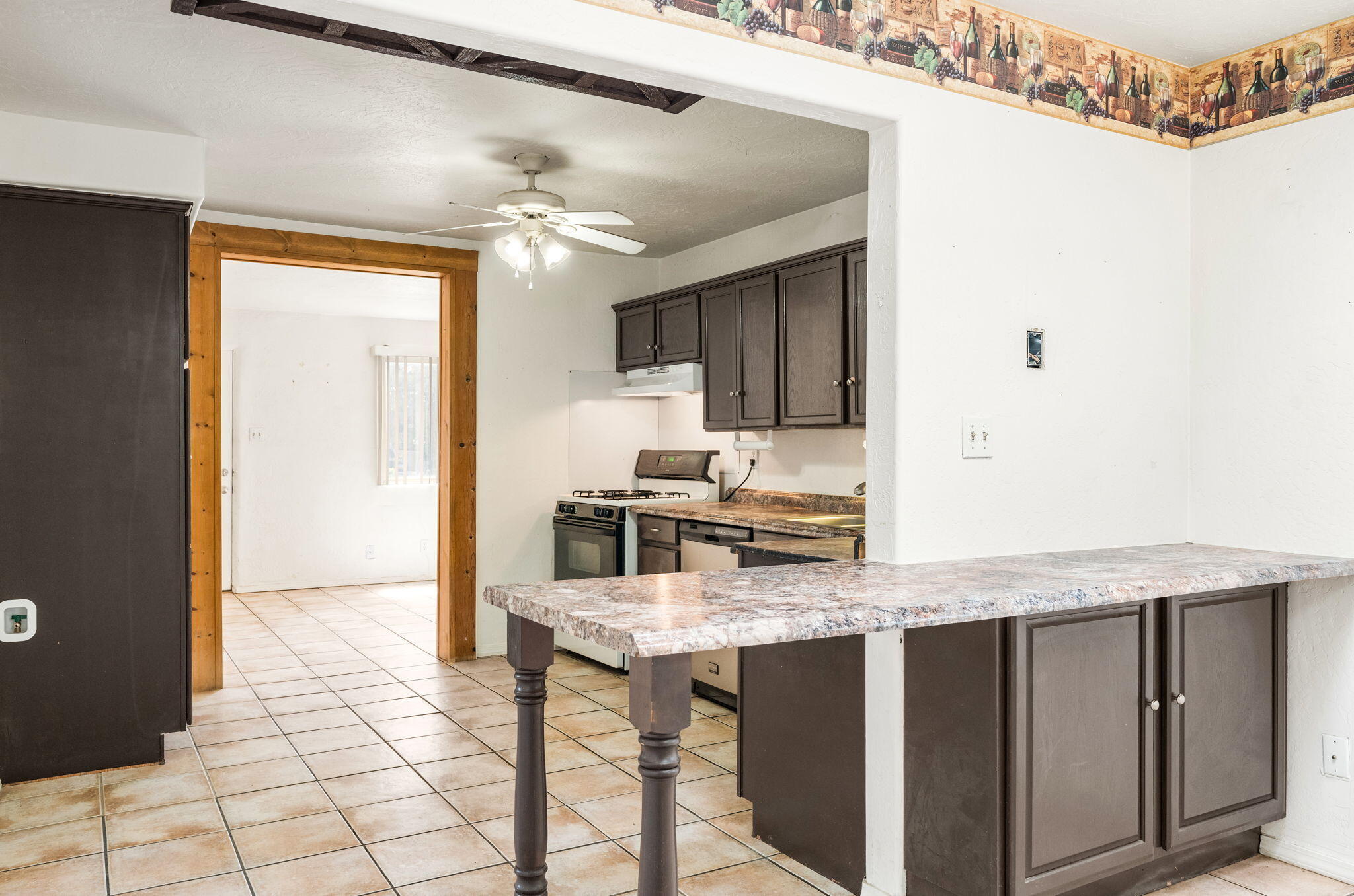 Photo 17 — 8909 Shoshone Road NE