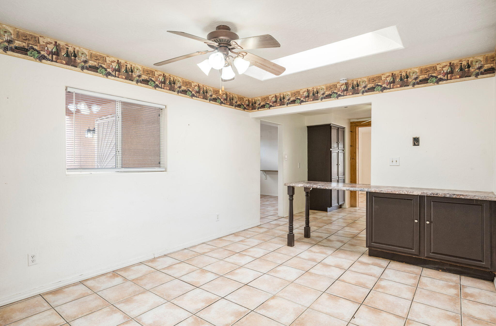 Photo 19 — 8909 Shoshone Road NE