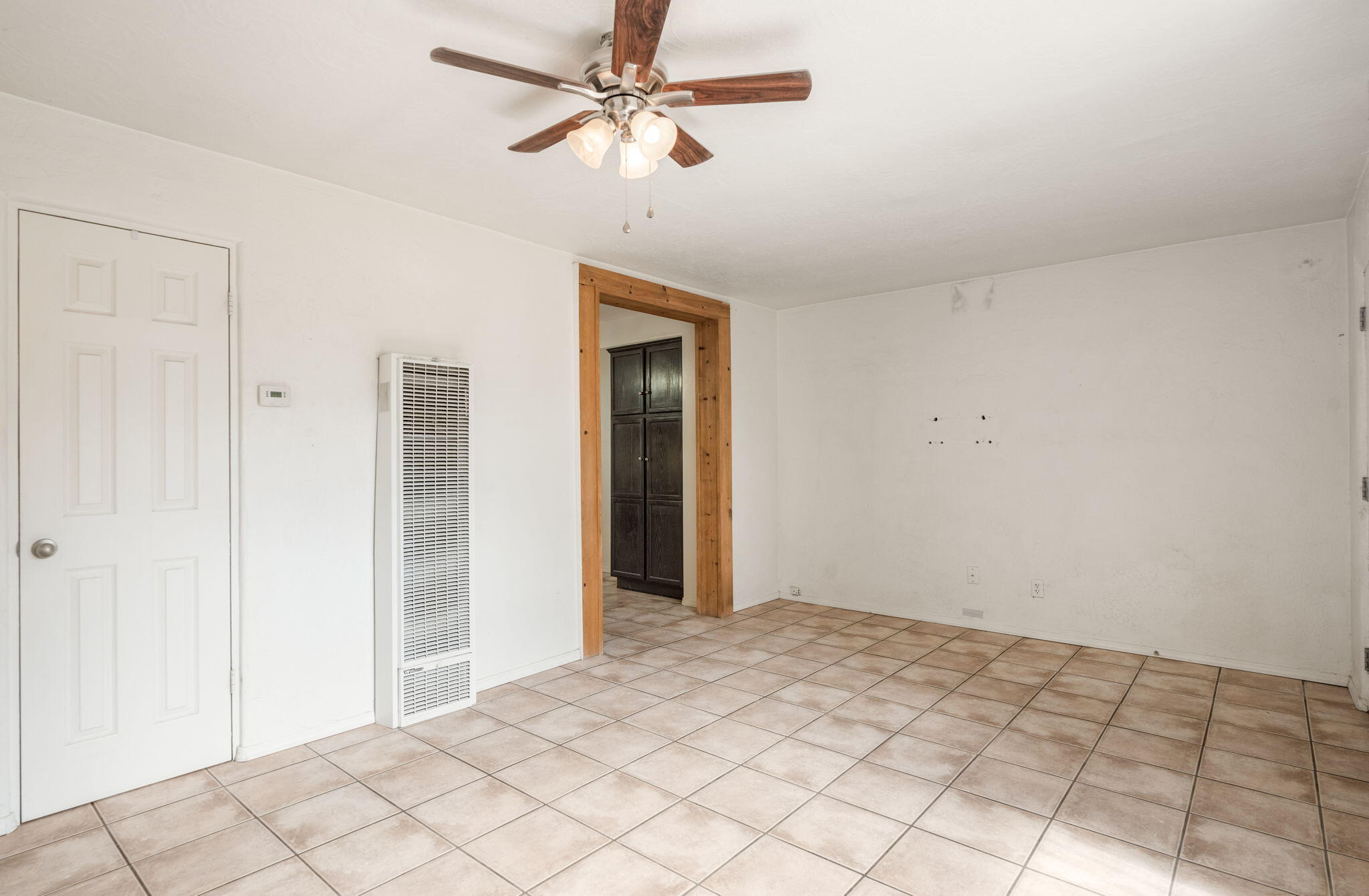 Photo 12 — 8909 Shoshone Road NE