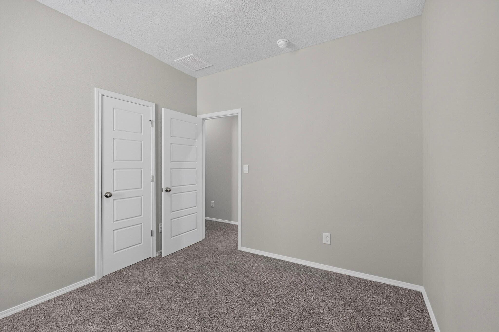 Photo 2 — 10704 Hopewell Lane SW
