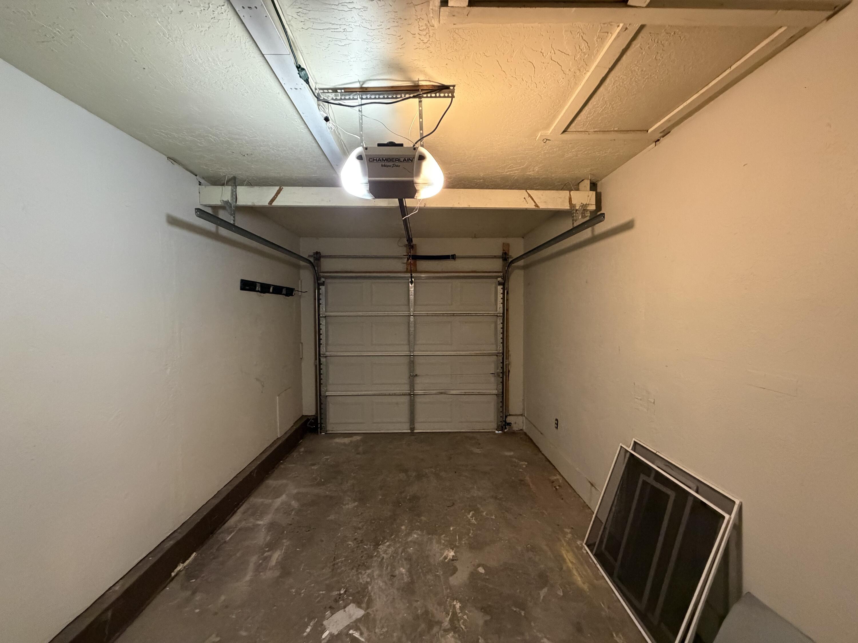 Photo 14 — 604 Maxine Street NE