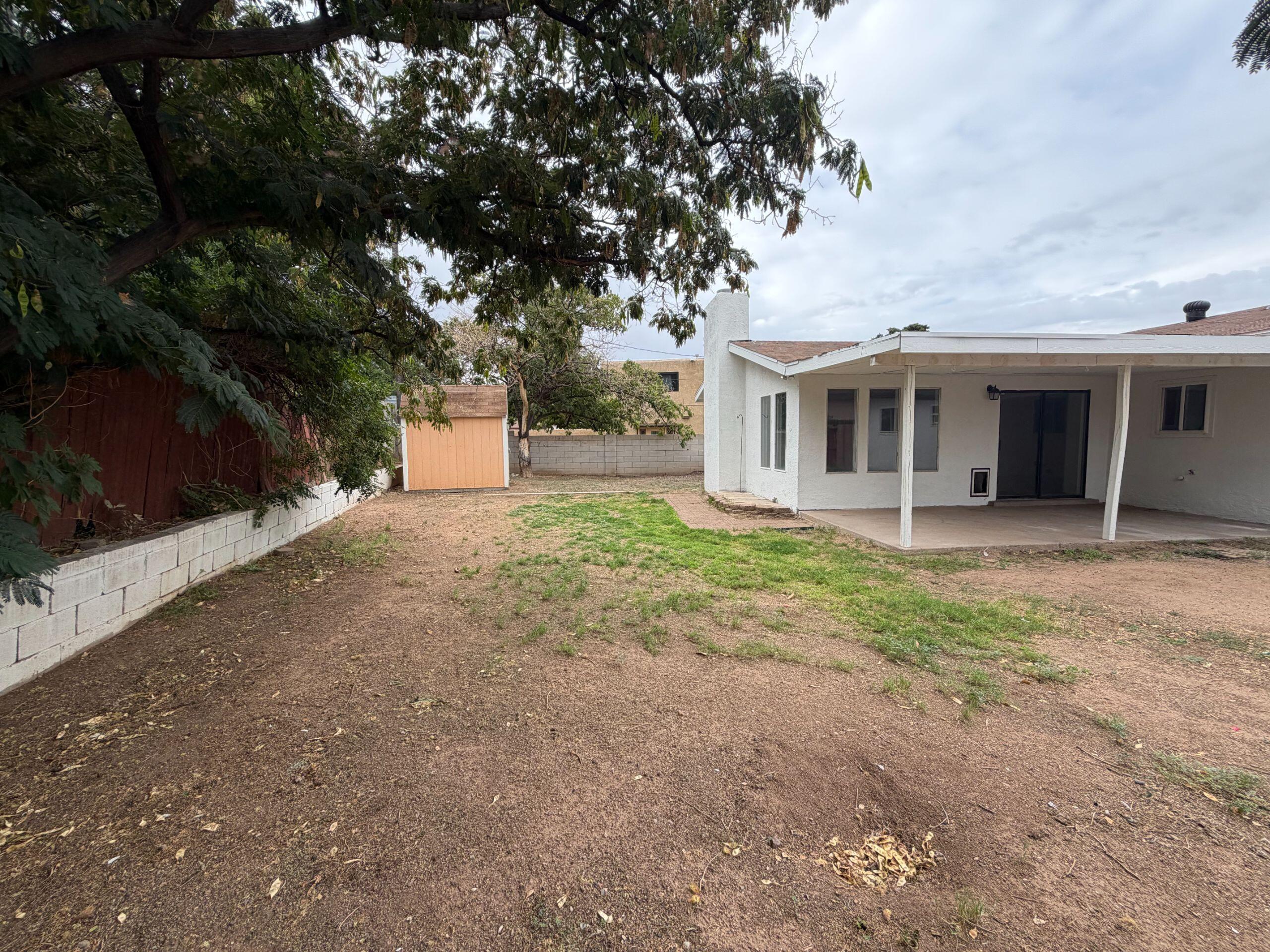 Photo 17 — 604 Maxine Street NE