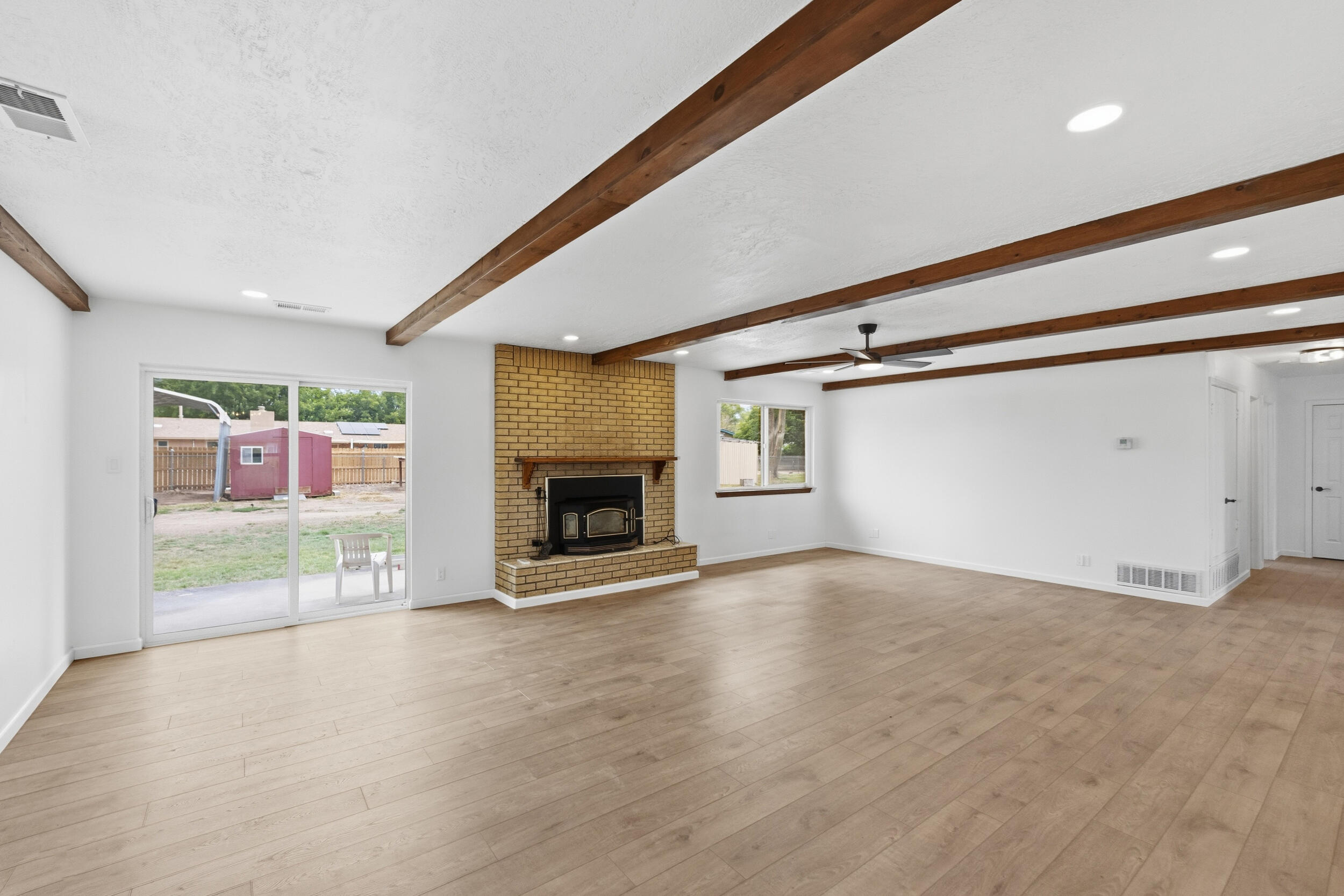 Photo 11 — 1670 Murray Loop