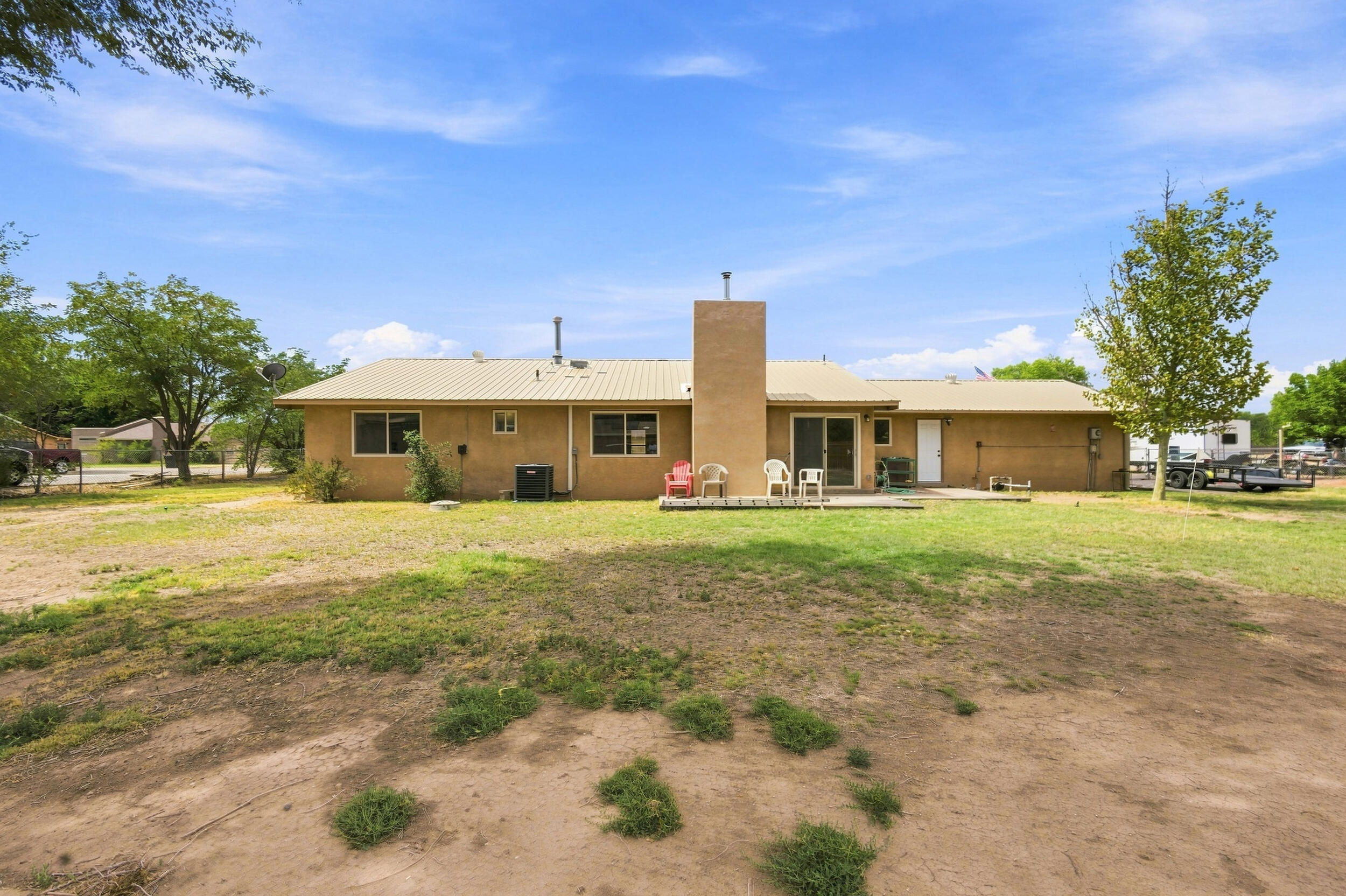Photo 7 — 1670 Murray Loop