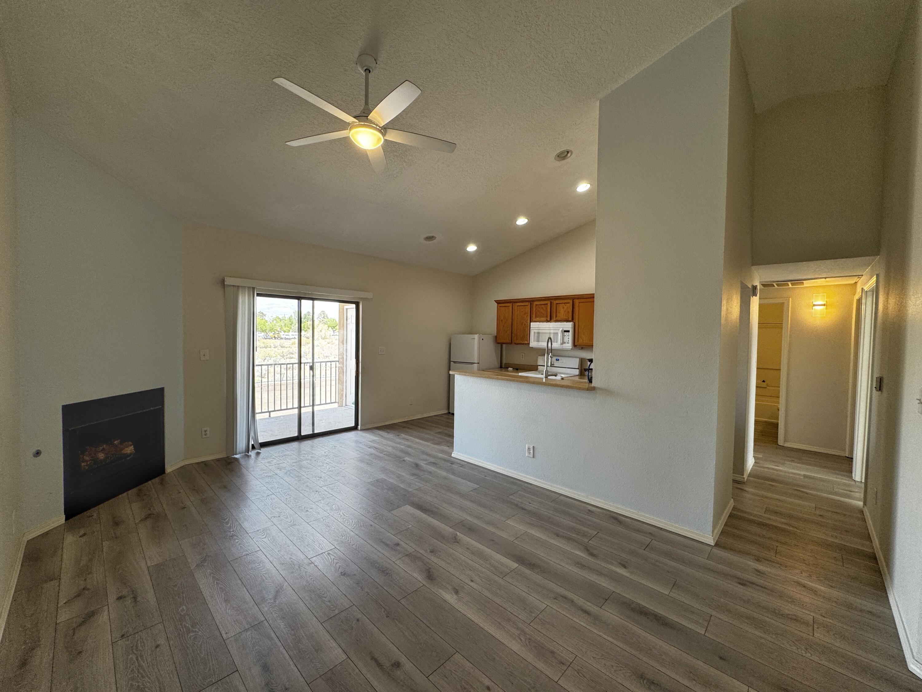 Photo 19 — 1105 Meadowlark Way SE D