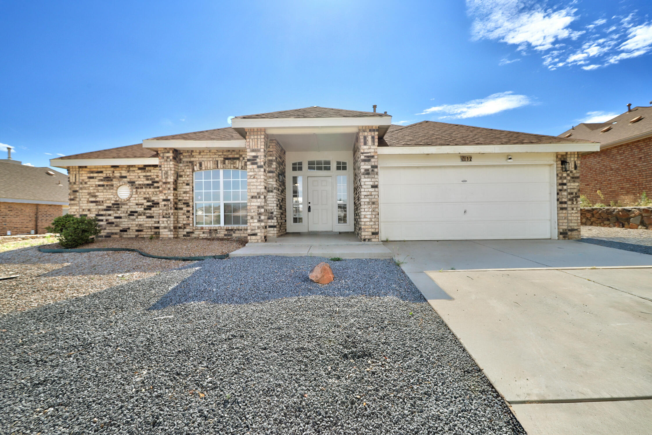 12 Juniper Avenue, Los Lunas, NM 87031