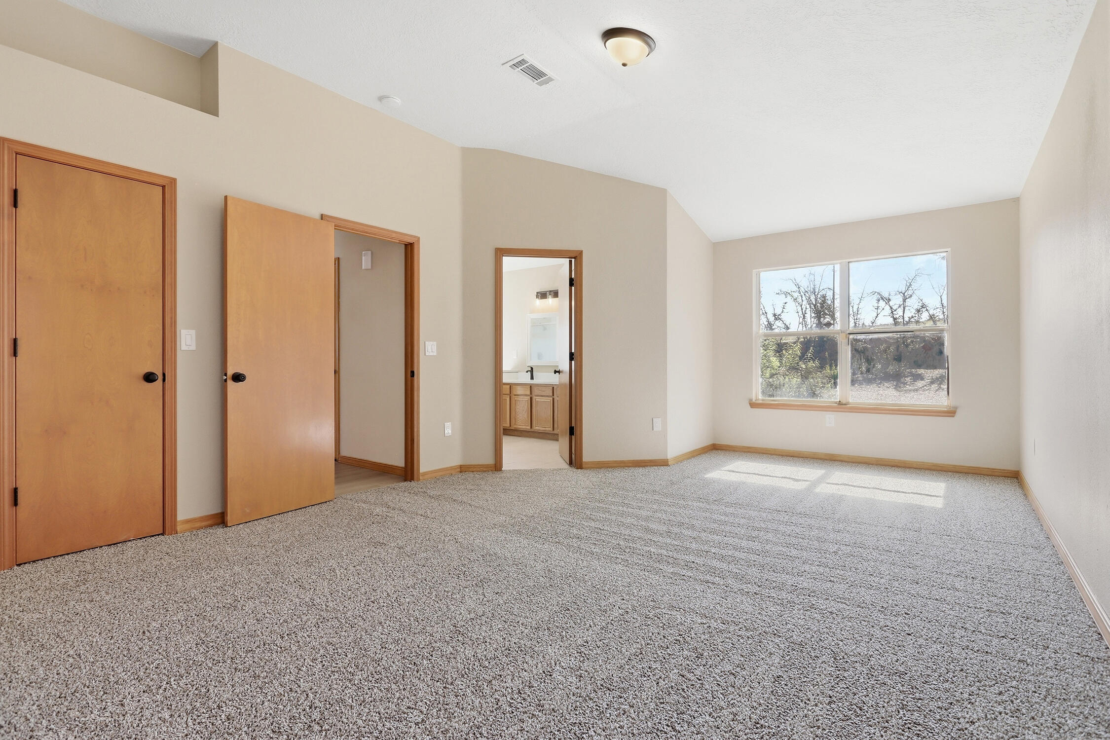 Photo 19 — 12 Juniper Avenue
