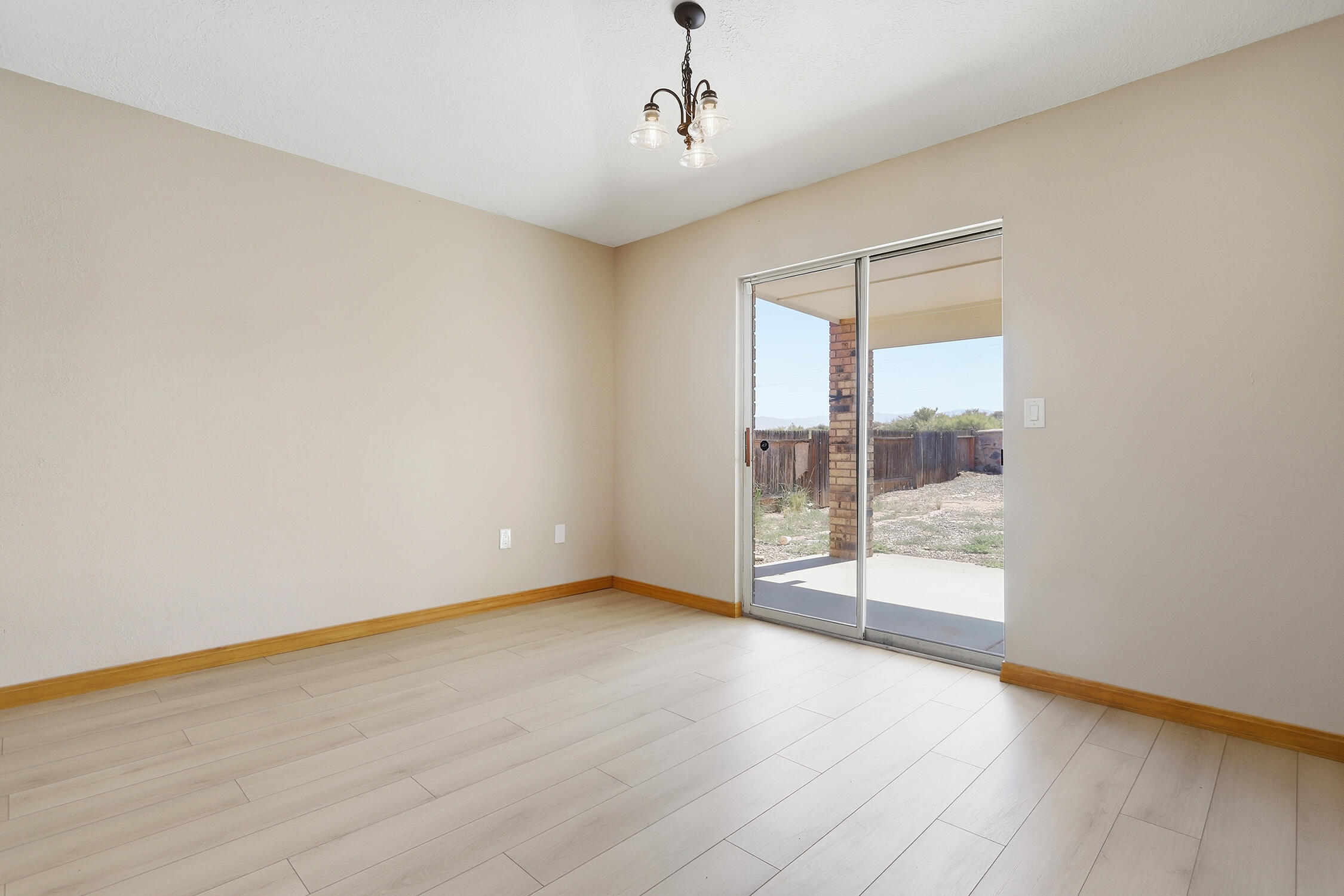 Photo 9 — 12 Juniper Avenue