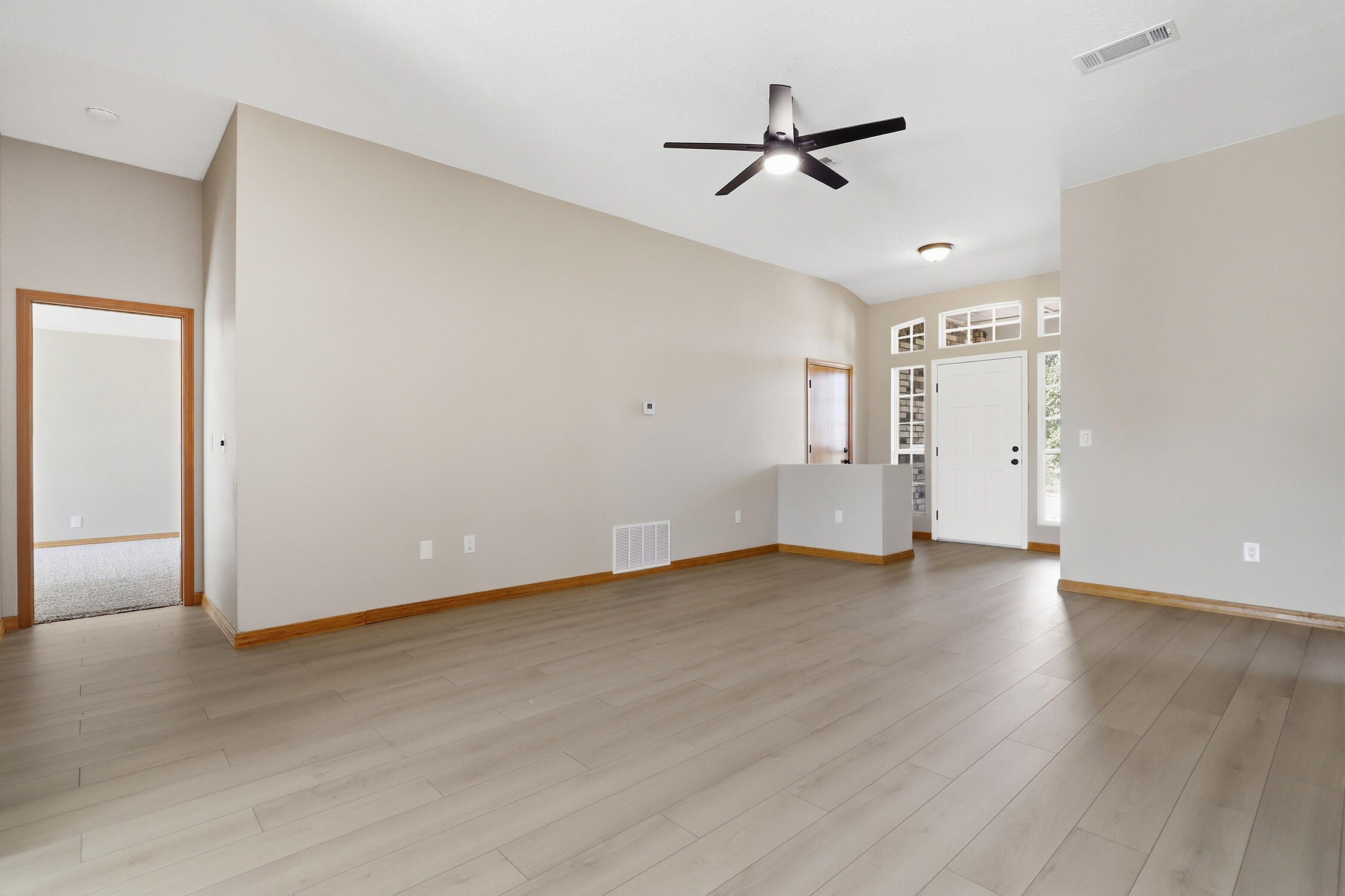 Photo 5 — 12 Juniper Avenue