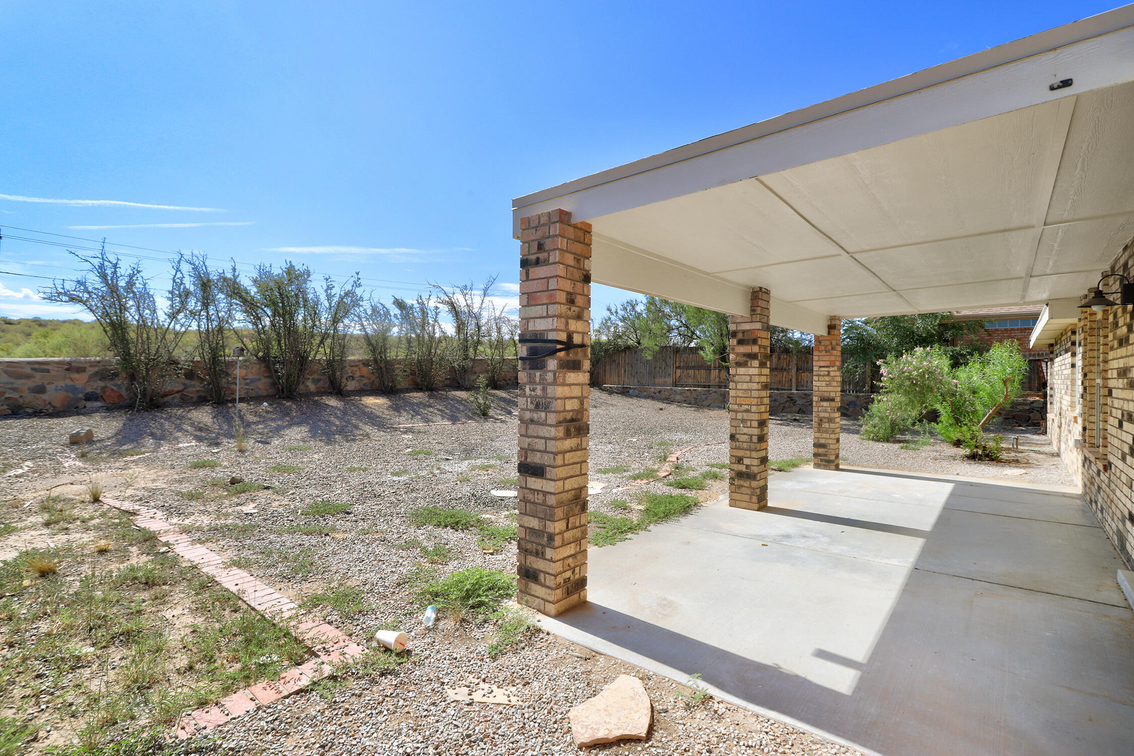 Photo 4 — 12 Juniper Avenue