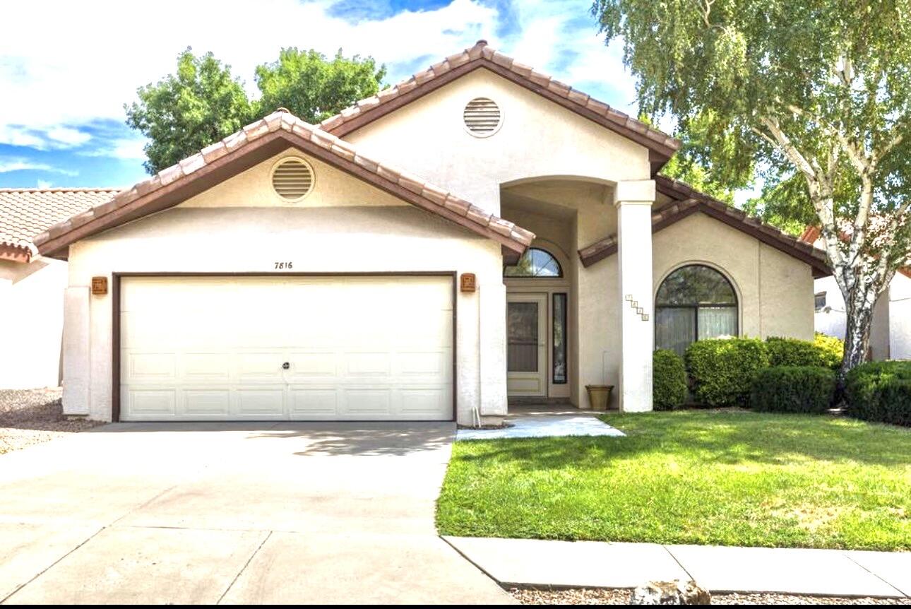 7816 Oakland Avenue NE, Albuquerque, NM 87122