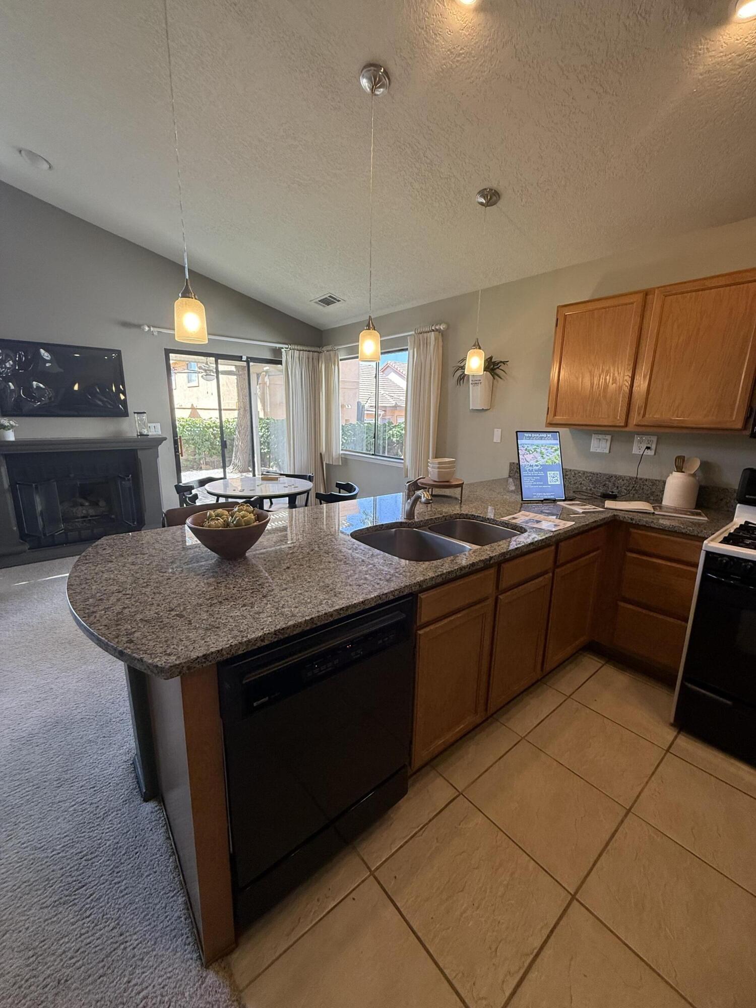 Photo 16 — 7816 Oakland Avenue NE