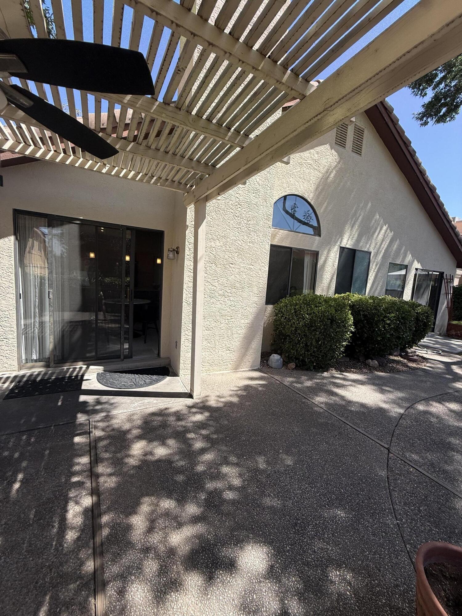 Photo 4 — 7816 Oakland Avenue NE